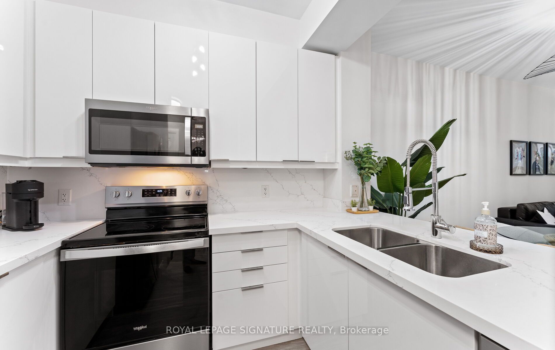 88 Broadway Avenue 206 Property Photo 20