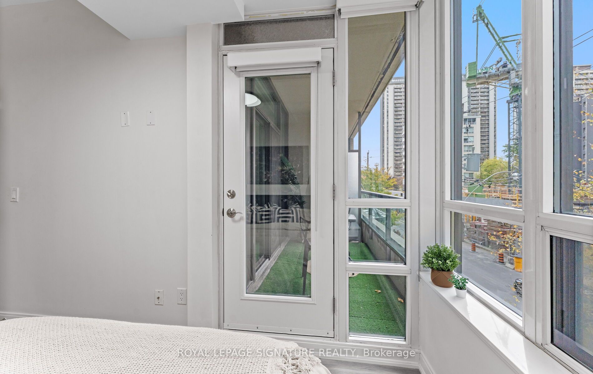 88 Broadway Avenue 206 Property Photo 25