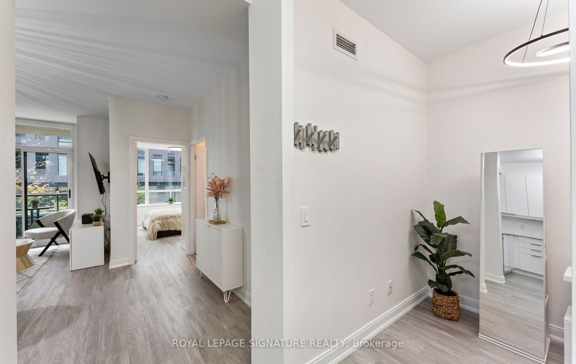 88 Broadway Avenue 206 Property Photo 29