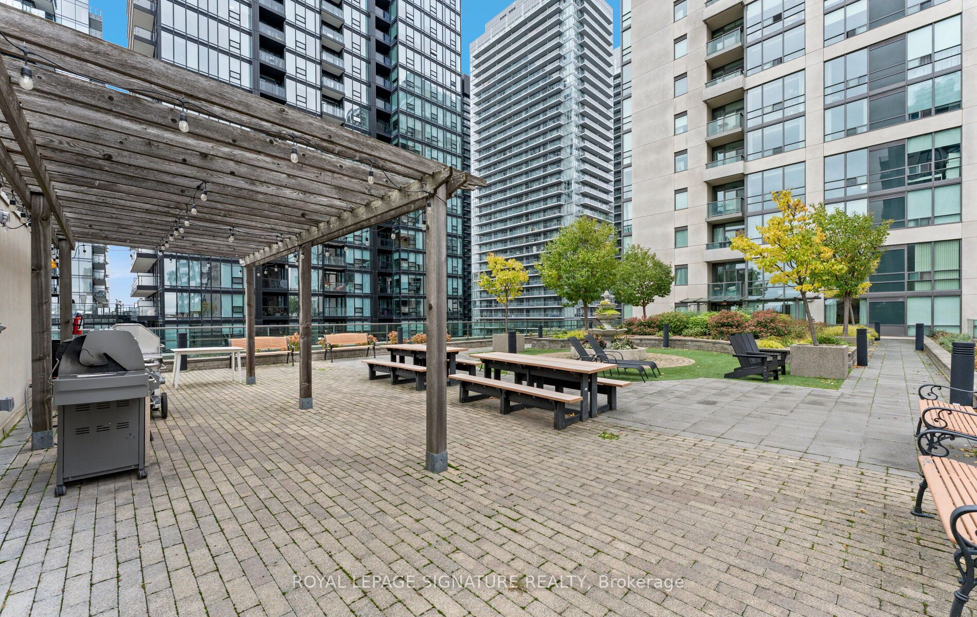88 Broadway Avenue 206 Property Photo 38