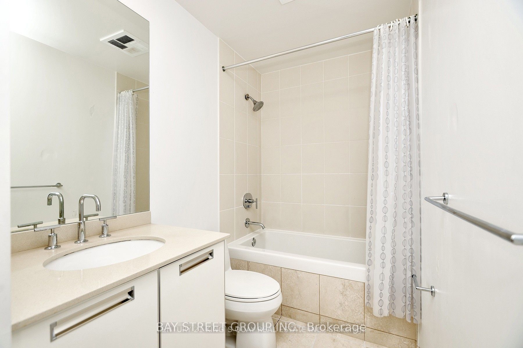 33 Charles Street E 1401 Property Photo 7