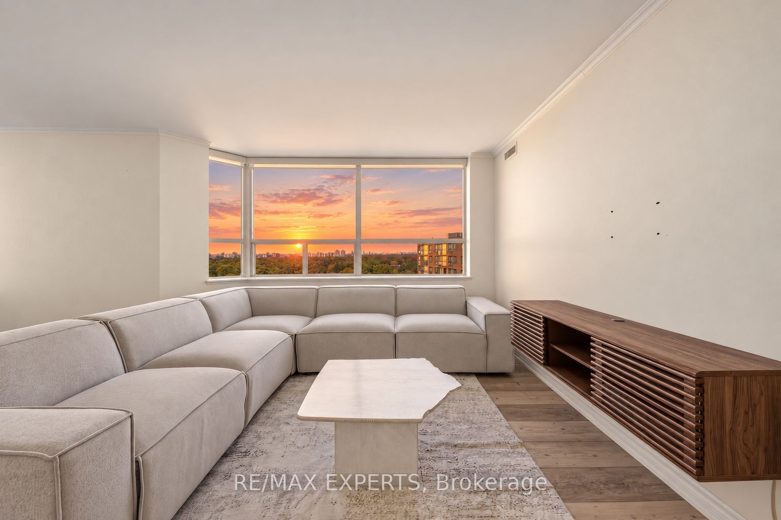 265 Ridley Boulevard 1509 Property Photo 1