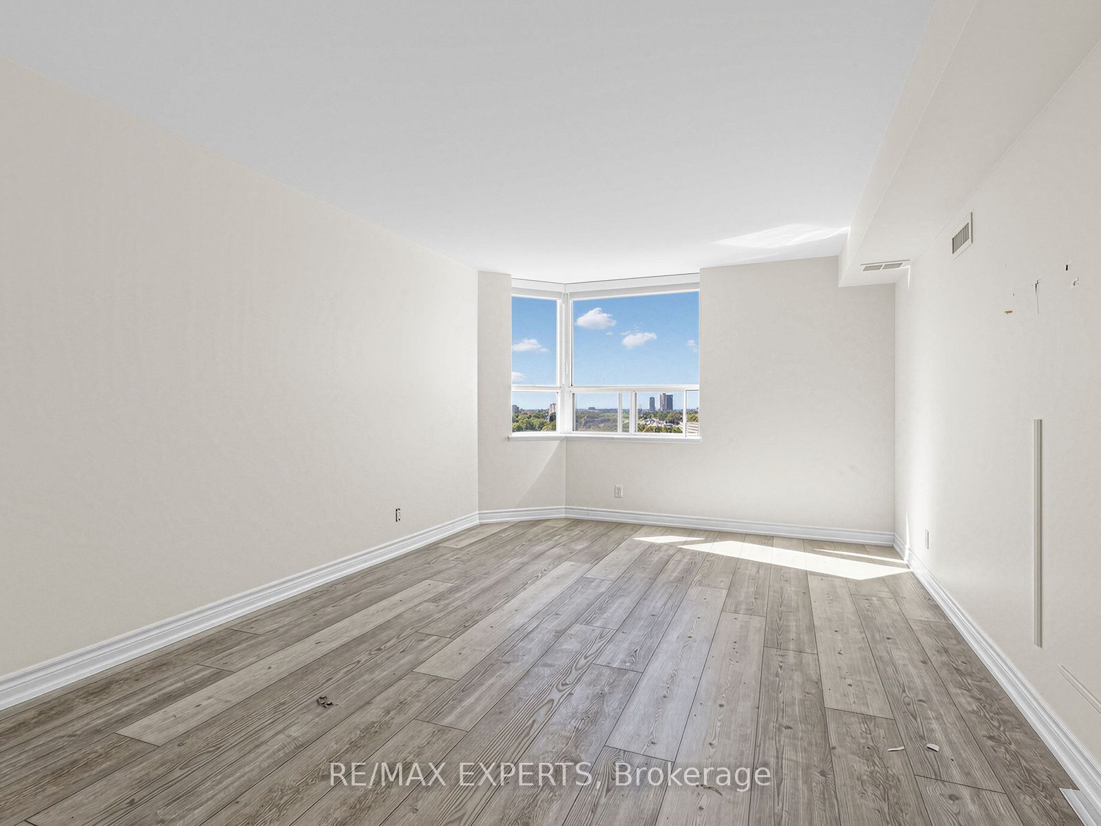 265 Ridley Boulevard 1509 Property Photo 17