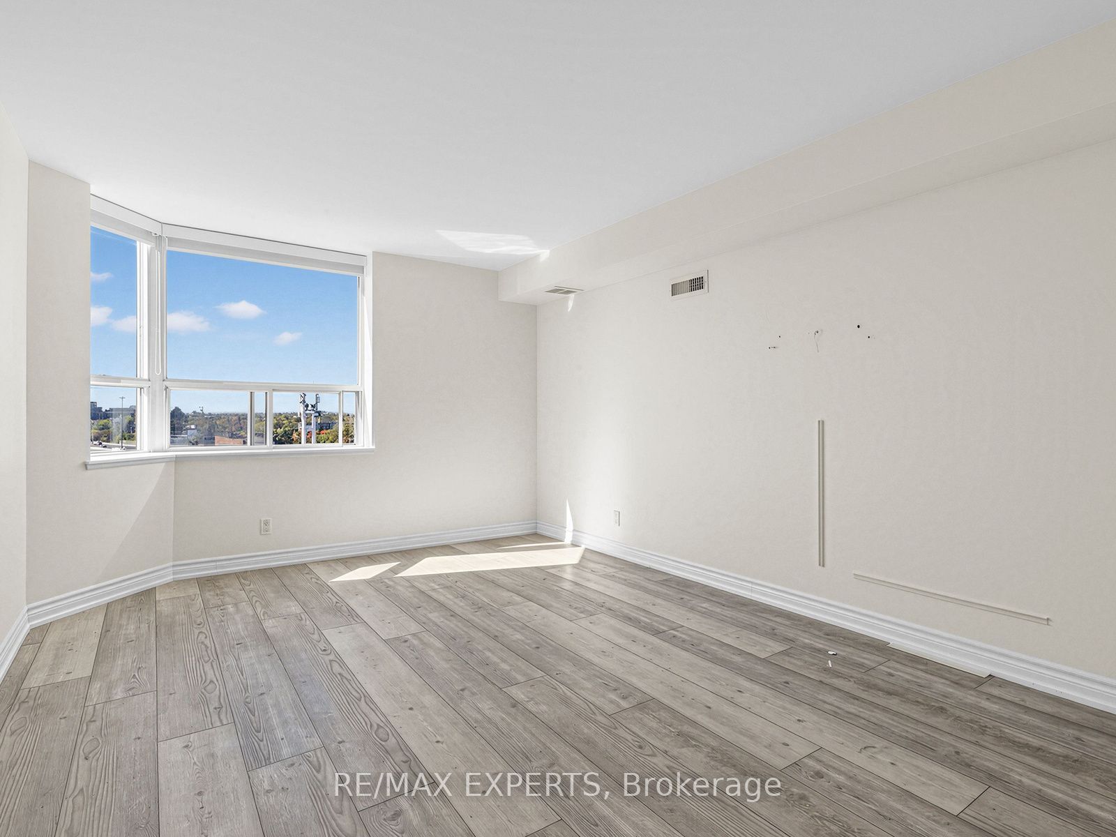 265 Ridley Boulevard 1509 Property Photo 18