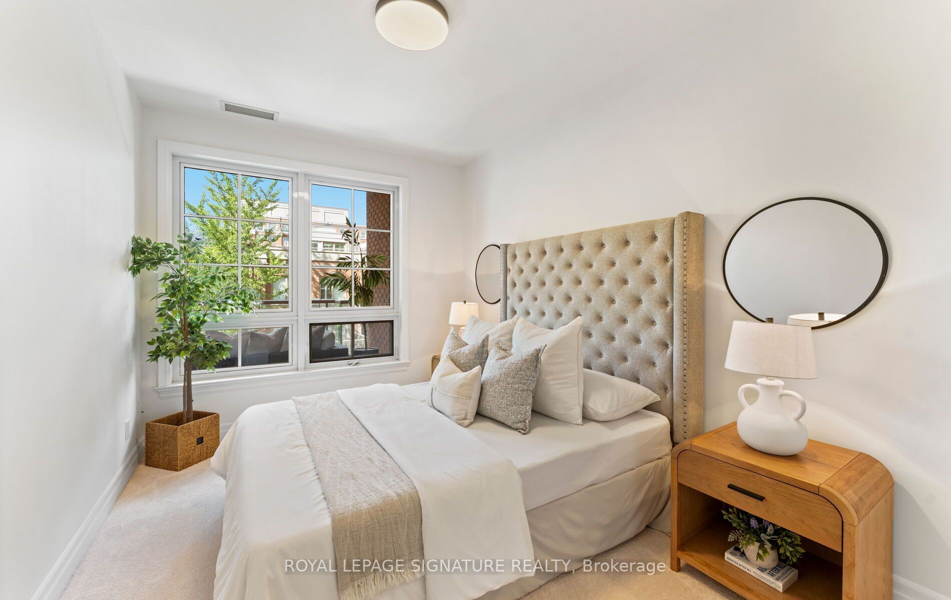 21 Burkebrook Place 337 Property Photo 18
