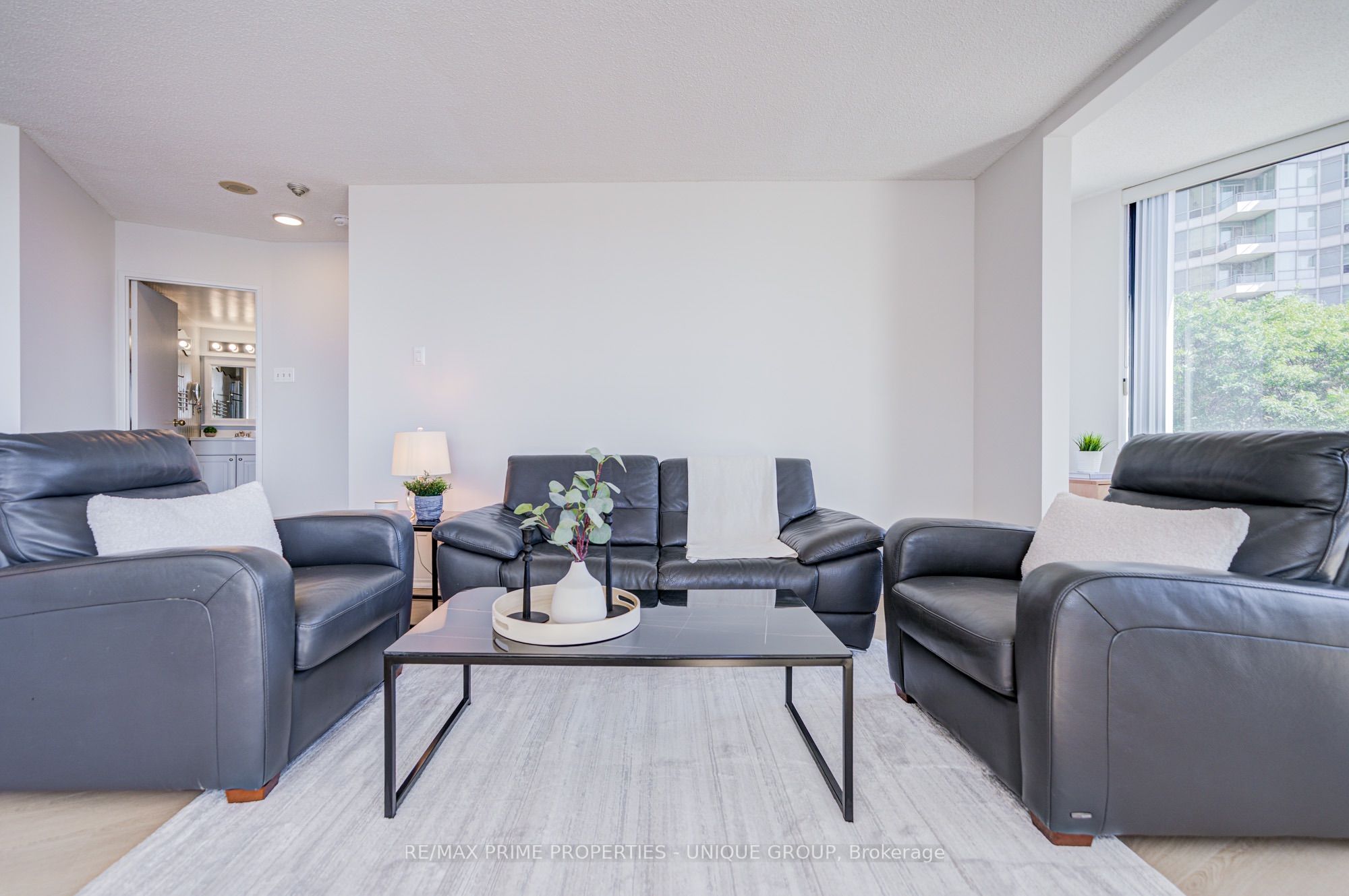 250 Queens Quay W 301 Property Photo 8