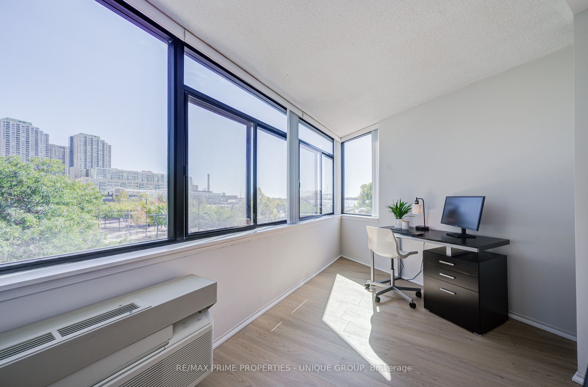 250 Queens Quay W 301 Property Photo 25