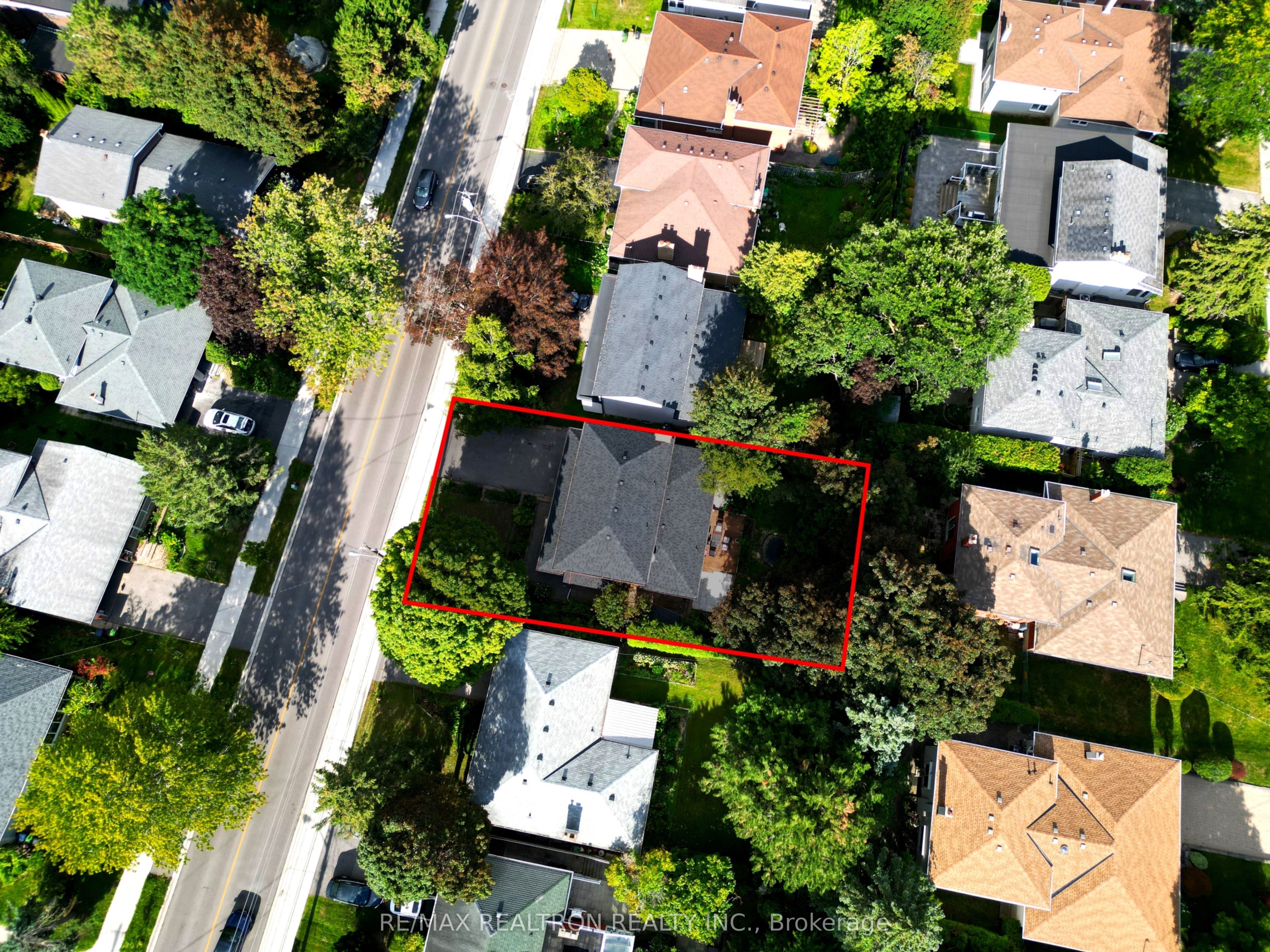 591 Cummer Avenue Property Photo 2