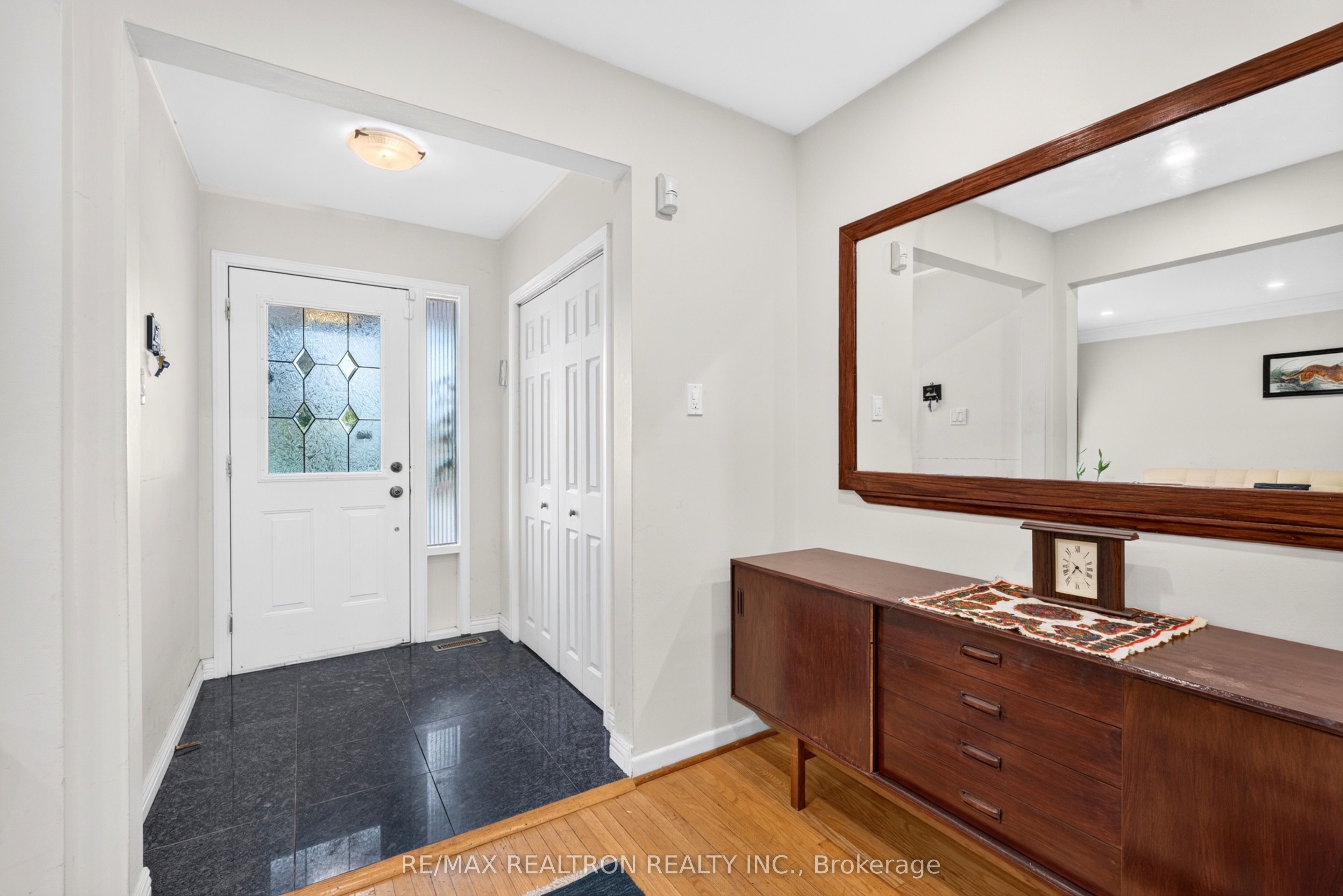 591 Cummer Avenue Property Photo 11