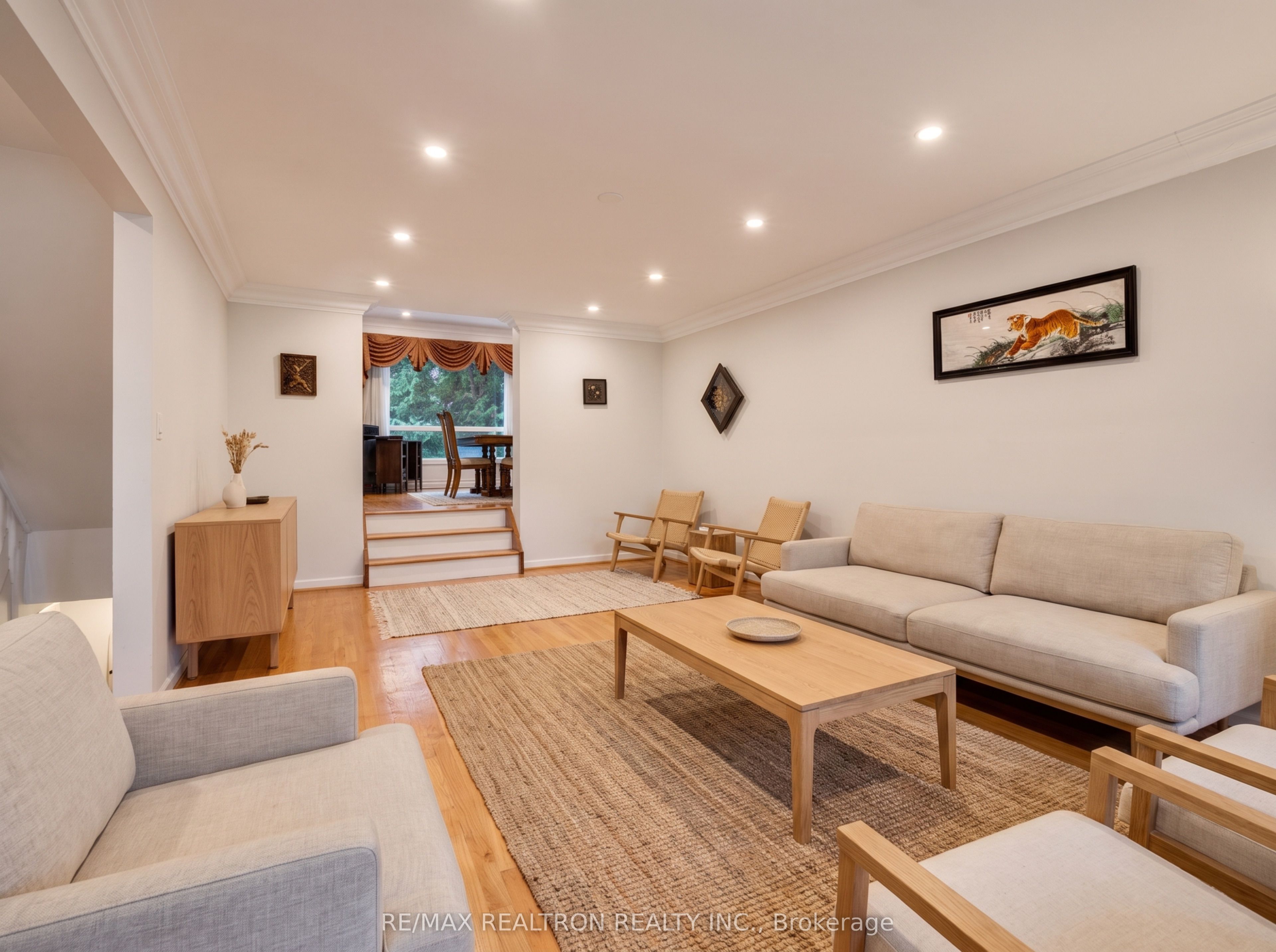 591 Cummer Avenue Property Photo 14