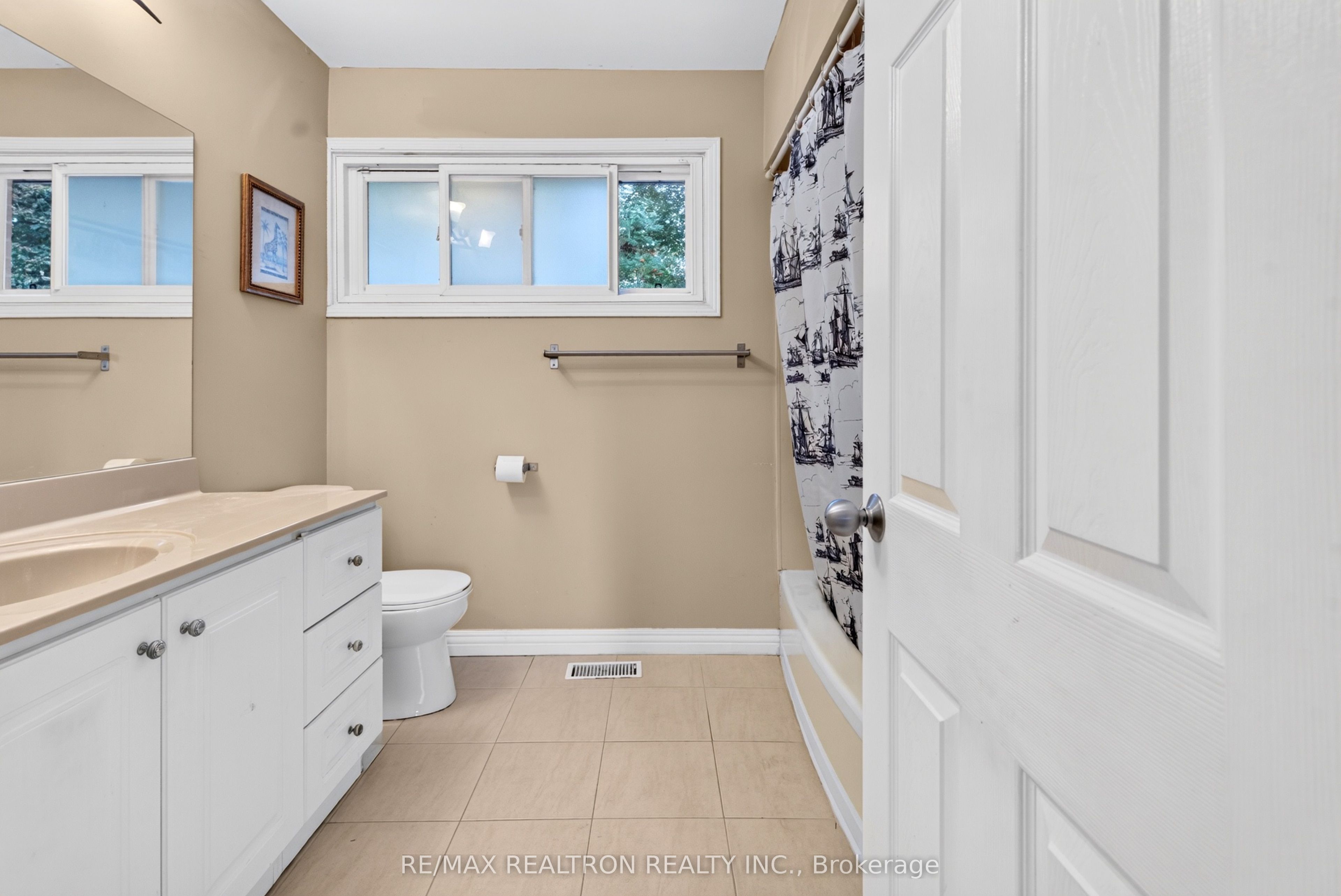 591 Cummer Avenue Property Photo 17