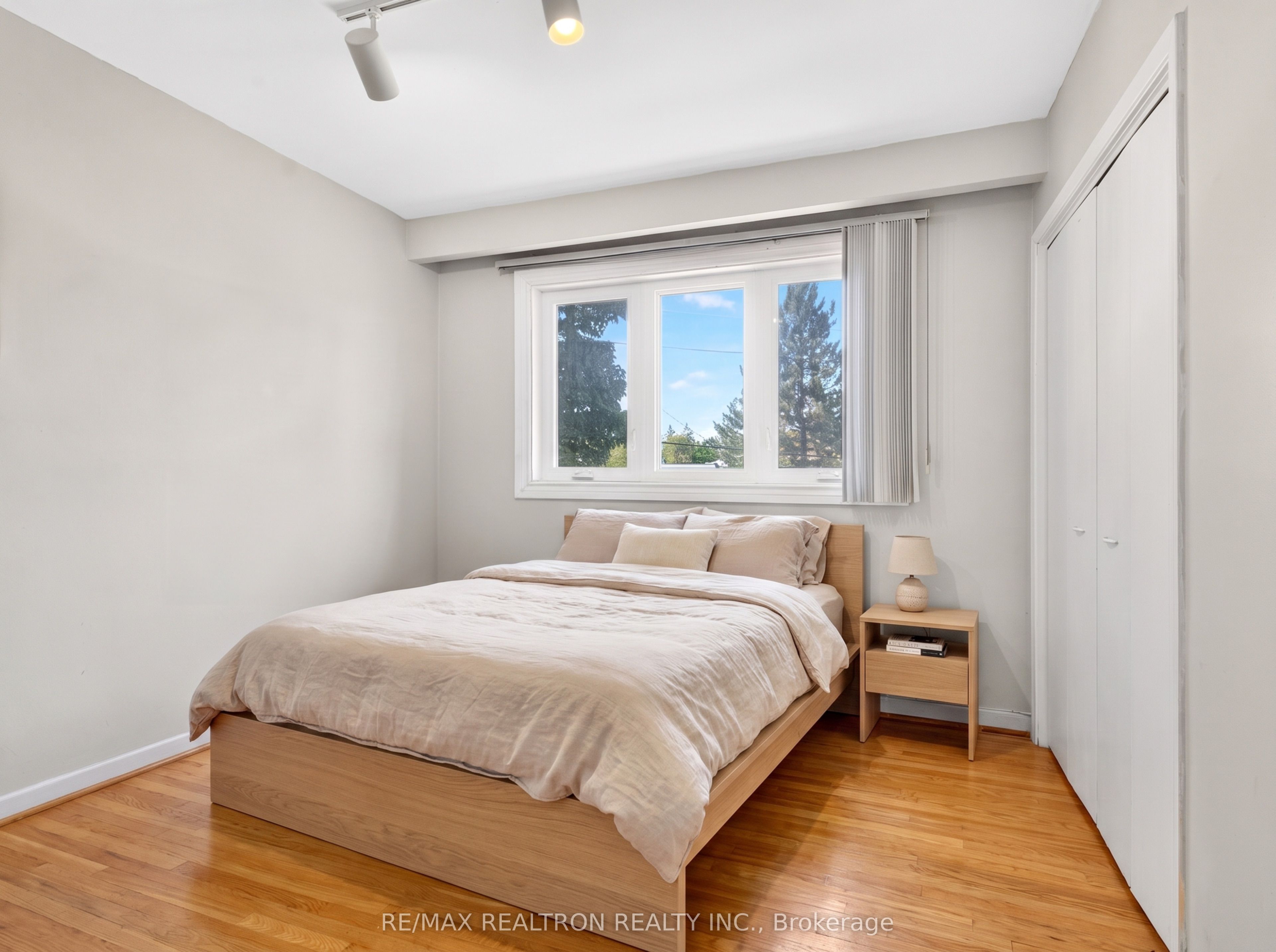 591 Cummer Avenue Property Photo 19
