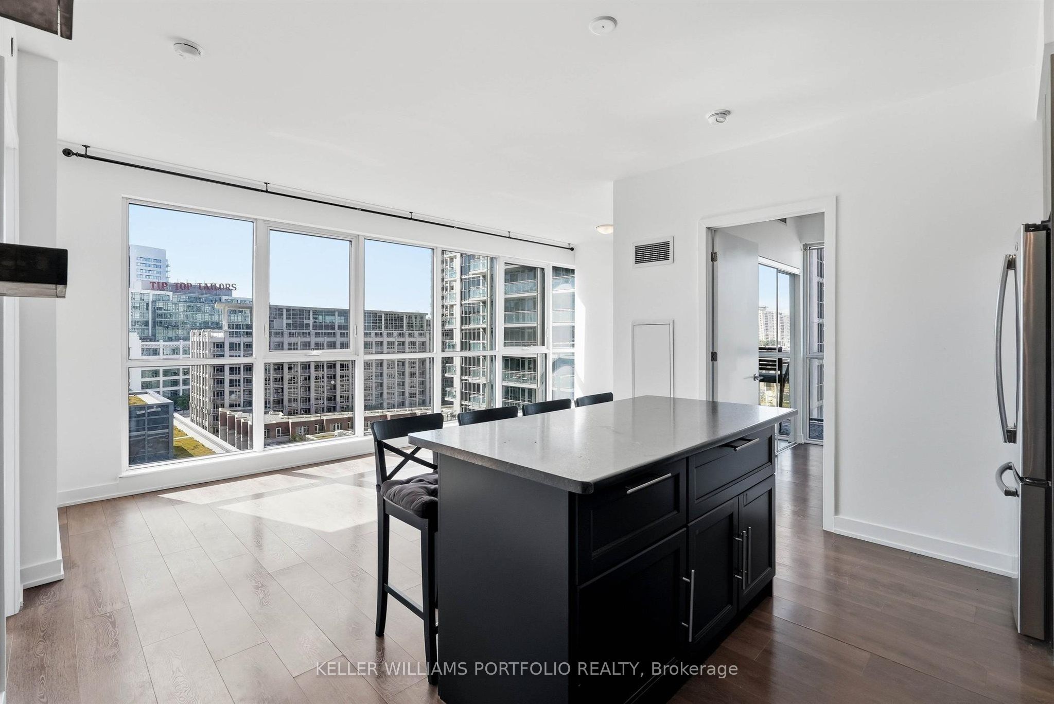 50 Bruyeres Mews 1009 Property Photo 18