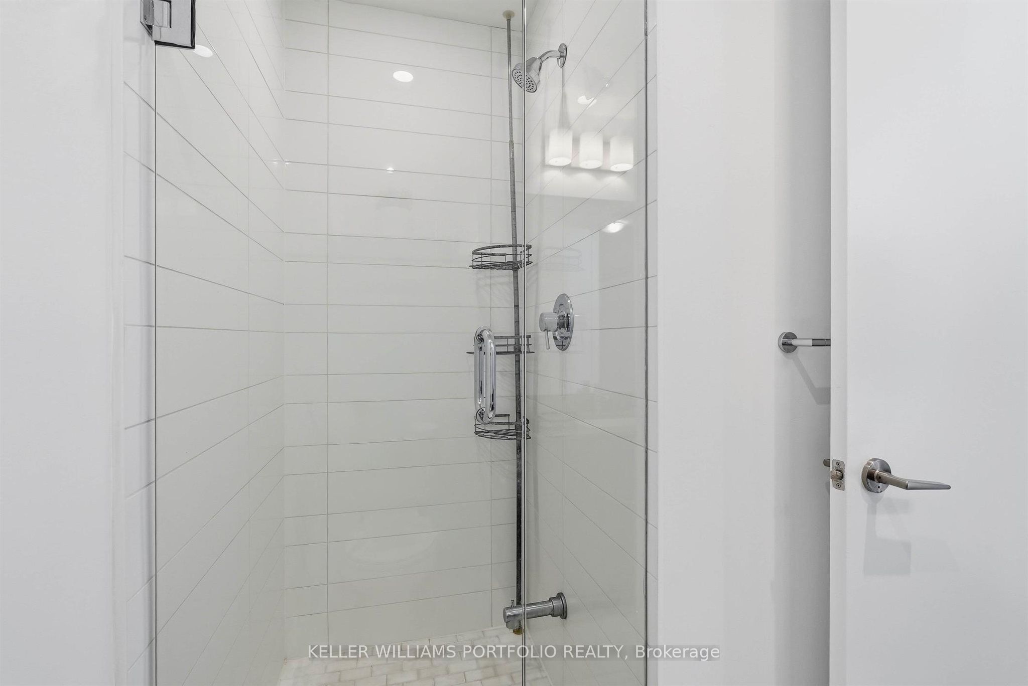50 Bruyeres Mews 1009 Property Photo 30