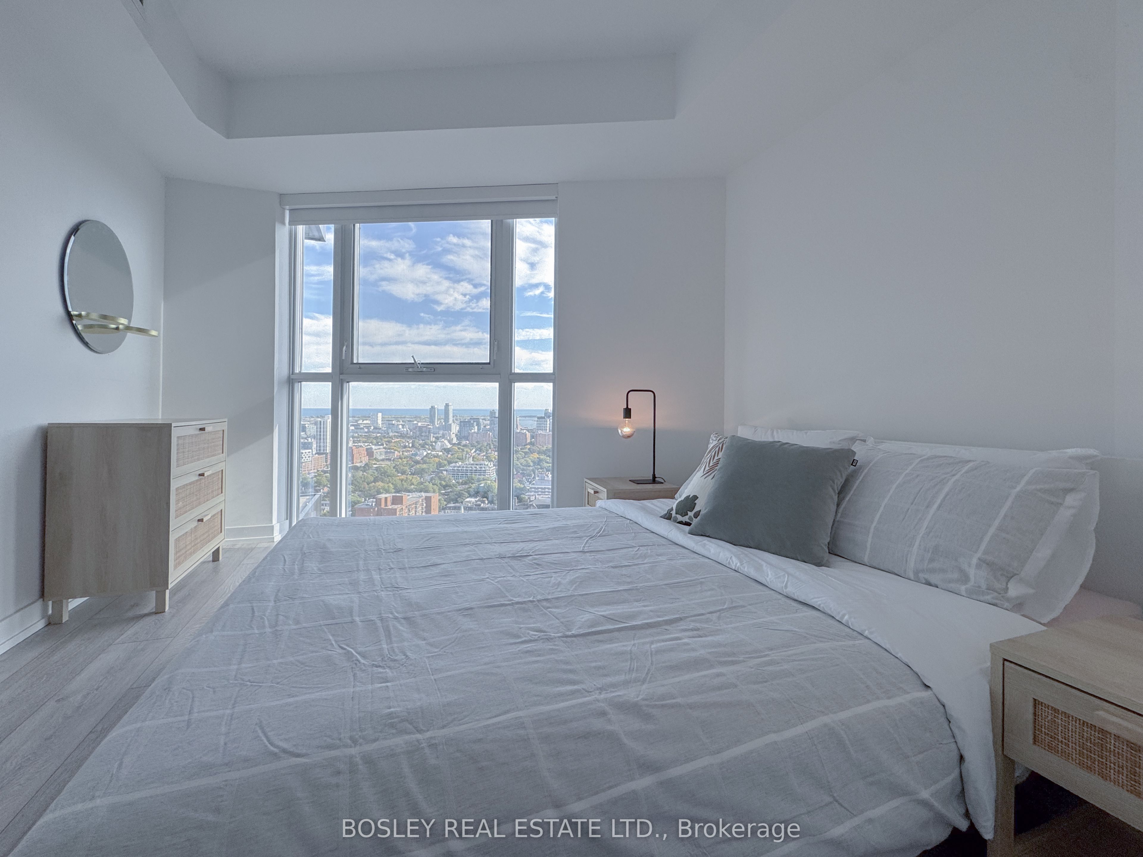 159 Wellesley Street E 2907 Property Photo 16