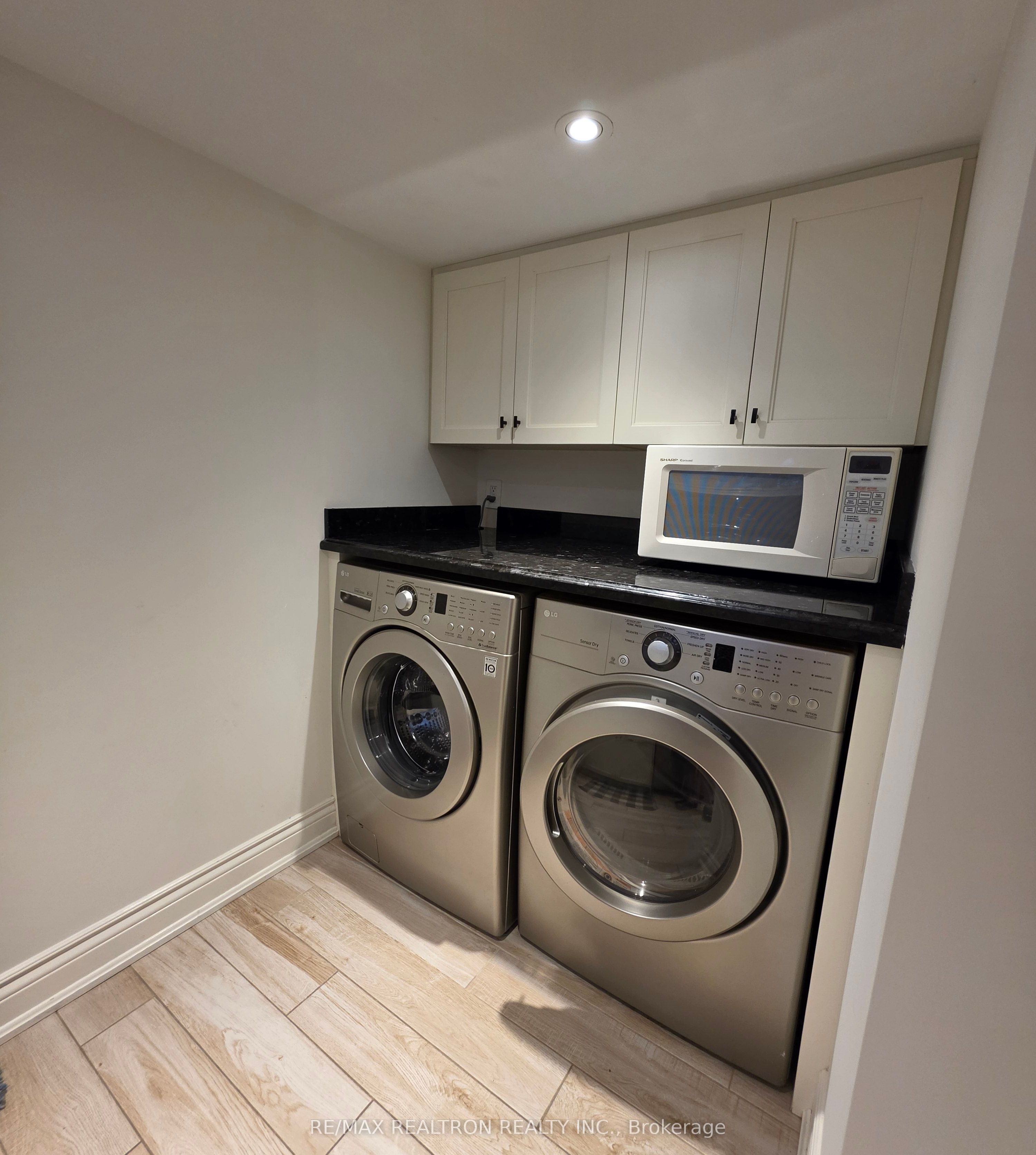 9 Carriage Lane Basement Property Photo 15