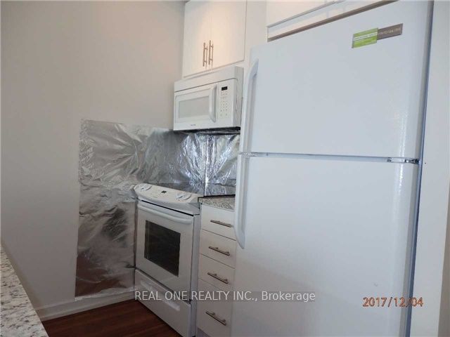 70 Forest Manor Road 2203 Property Photo 8