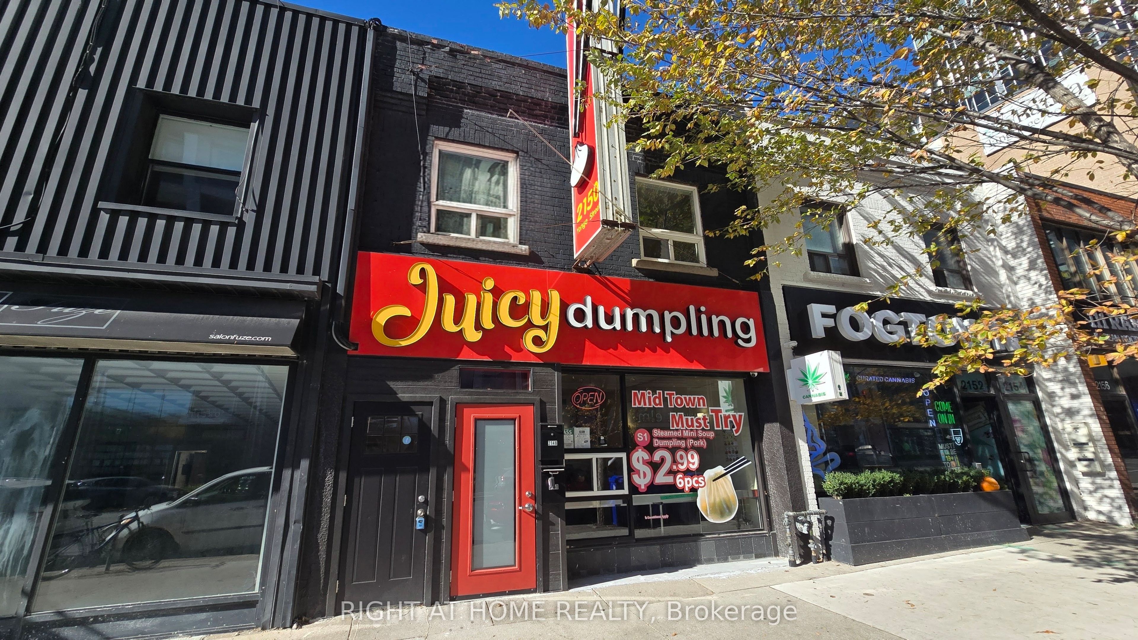 2150 Yonge Street Property Photo 1