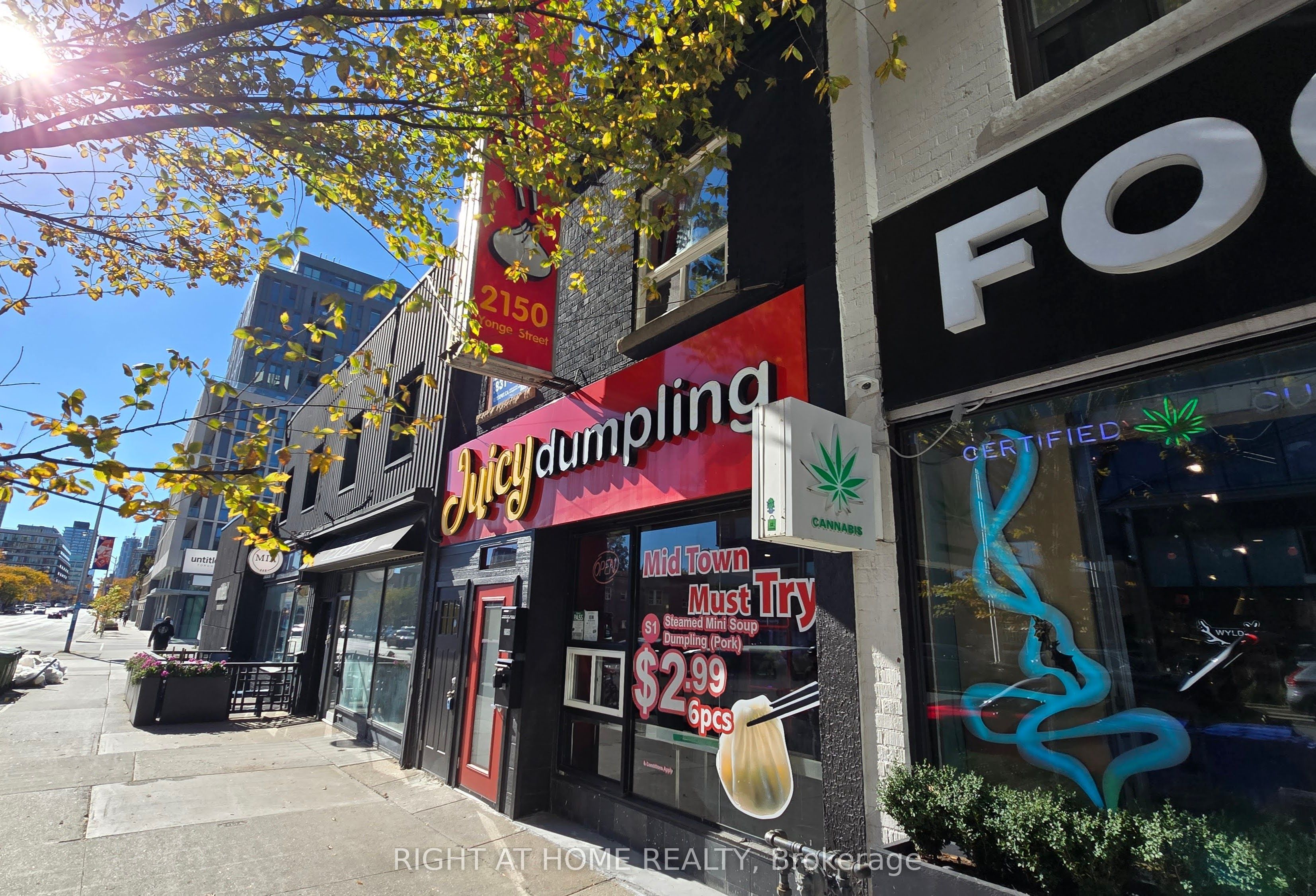 2150 Yonge Street Property Photo 3