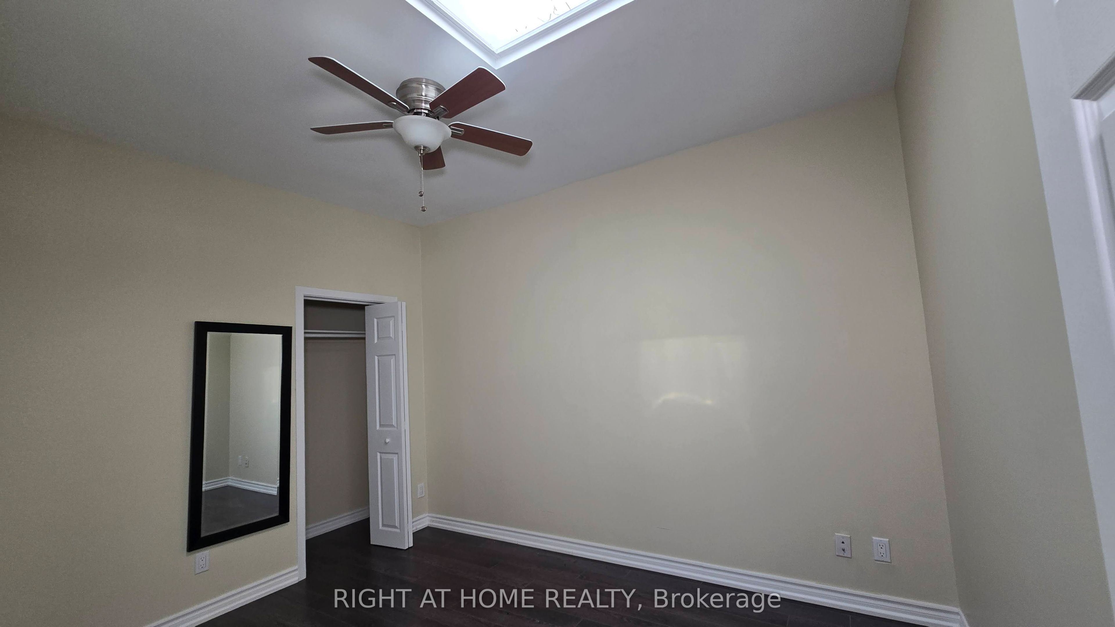 2150 Yonge Street Property Photo 8