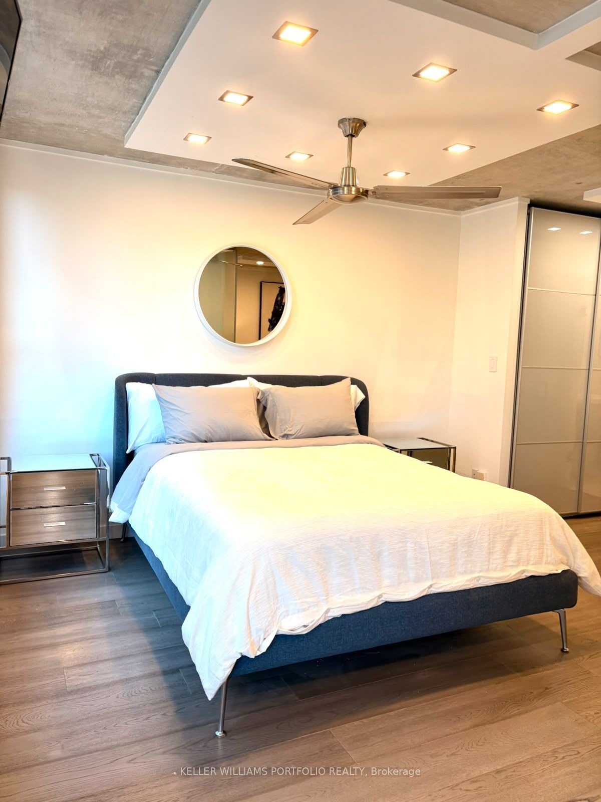 222 The Esplanade 614 Property Photo 6