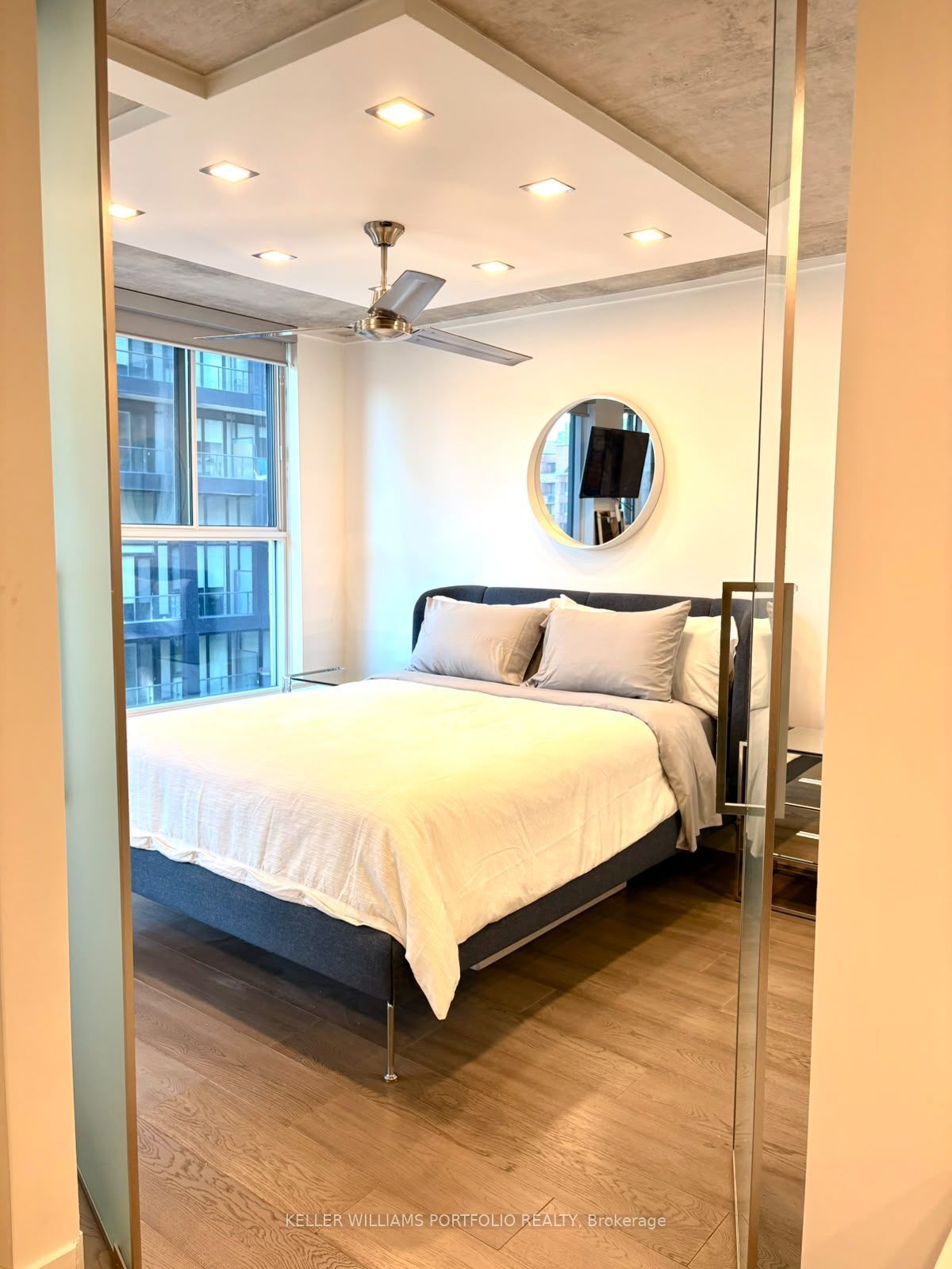222 The Esplanade 614 Property Photo 7