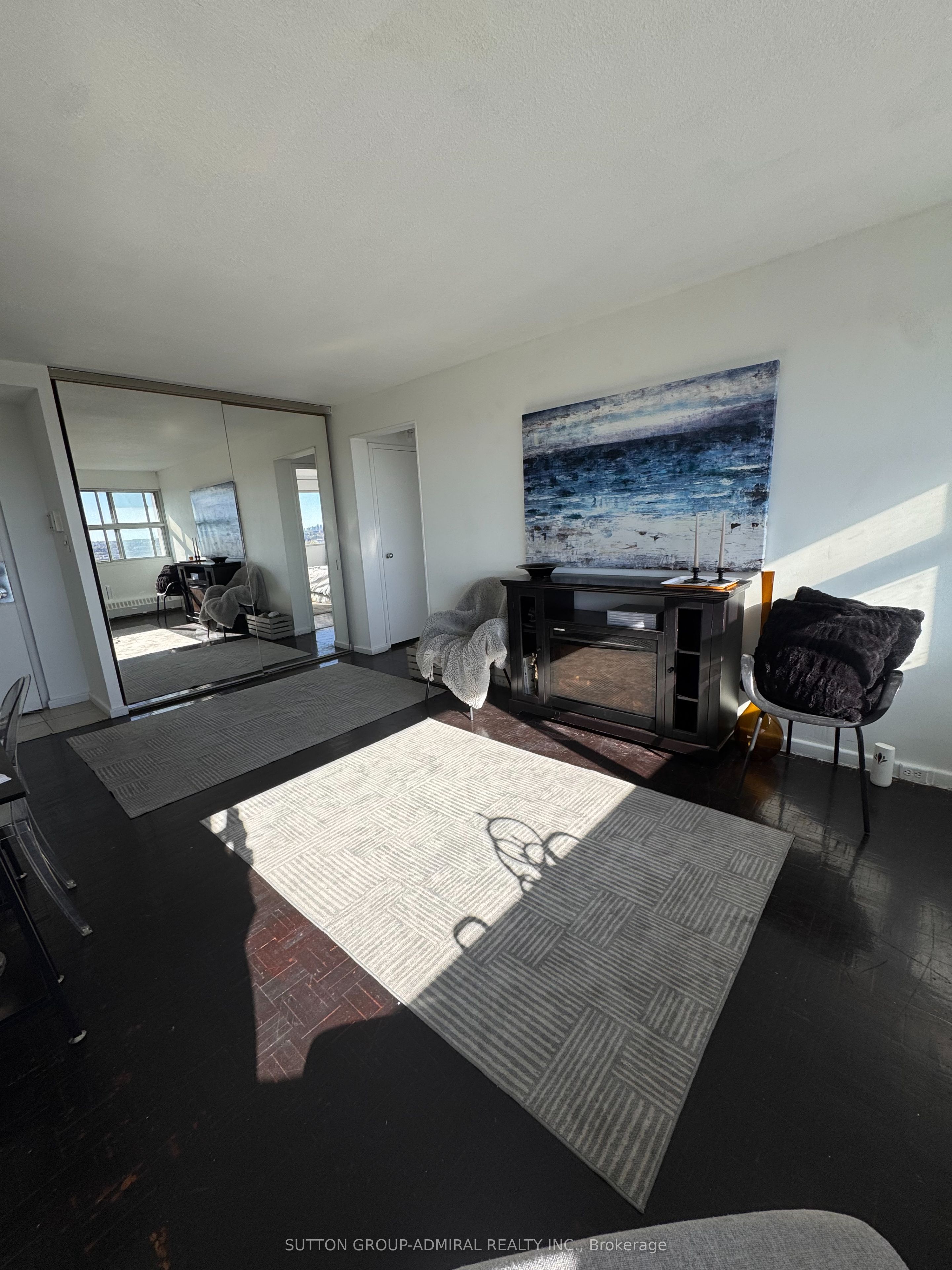 715 Don Mills Road 2405 Property Photo 4
