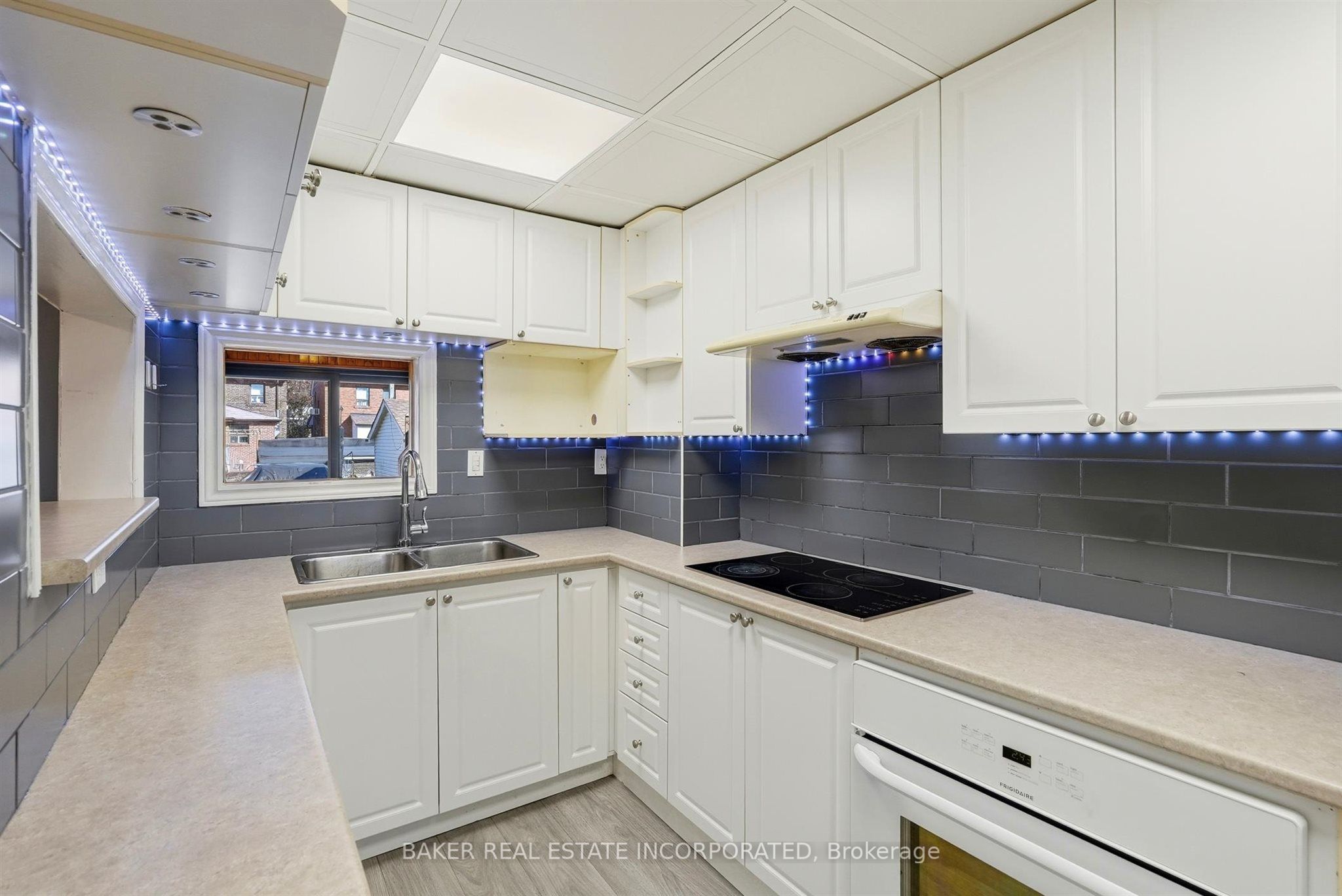 1867 Dufferin Street Property Photo 9