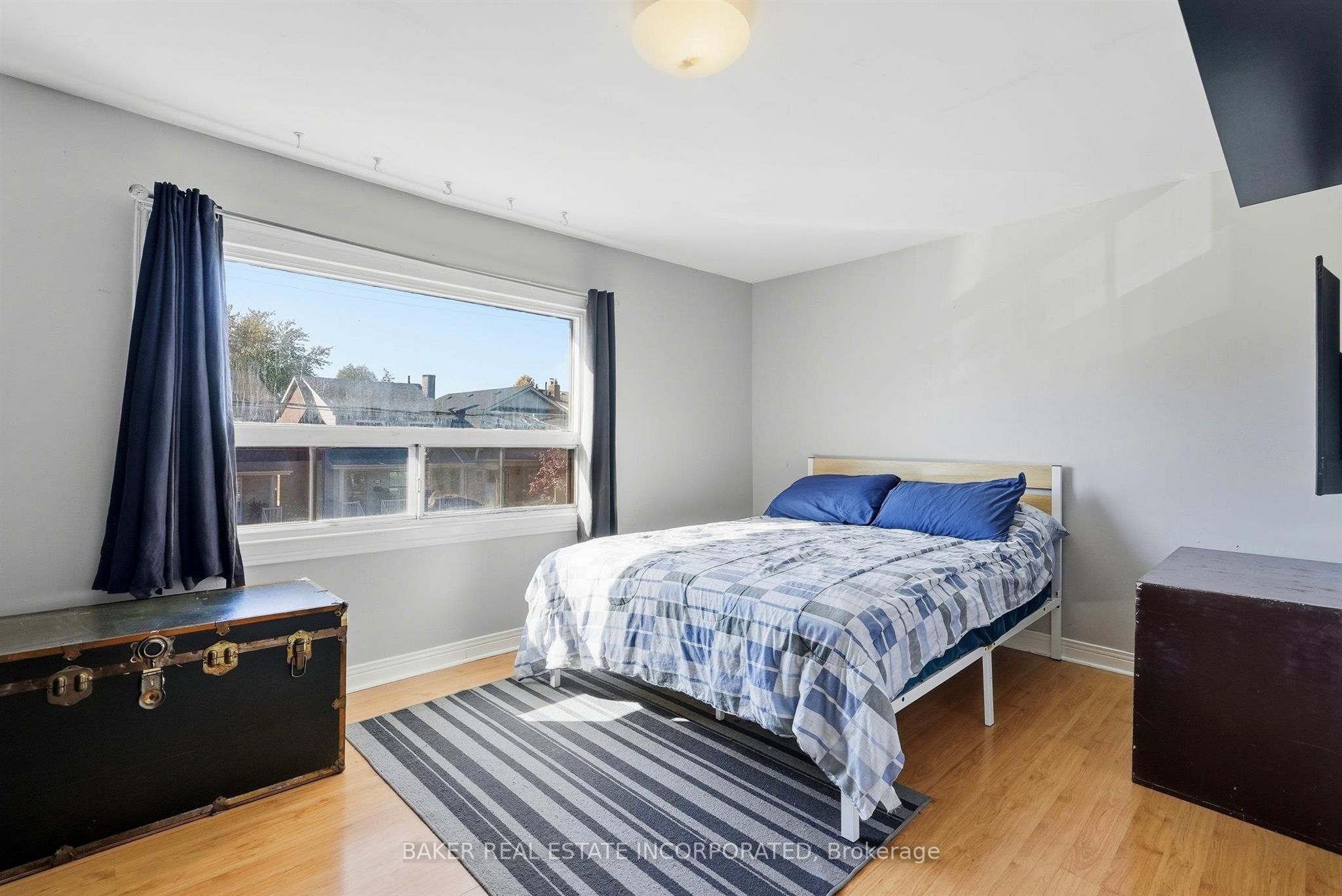 1867 Dufferin Street Property Photo 18