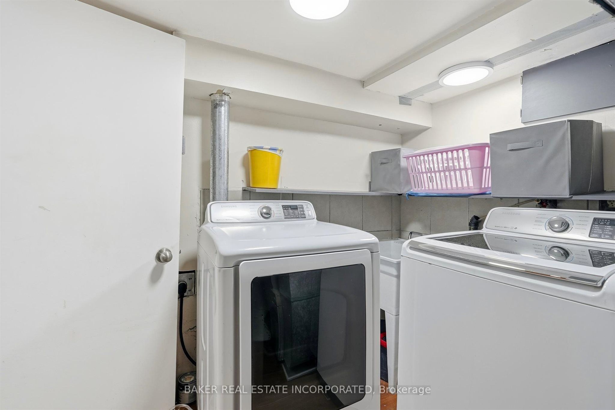 1867 Dufferin Street Property Photo 36