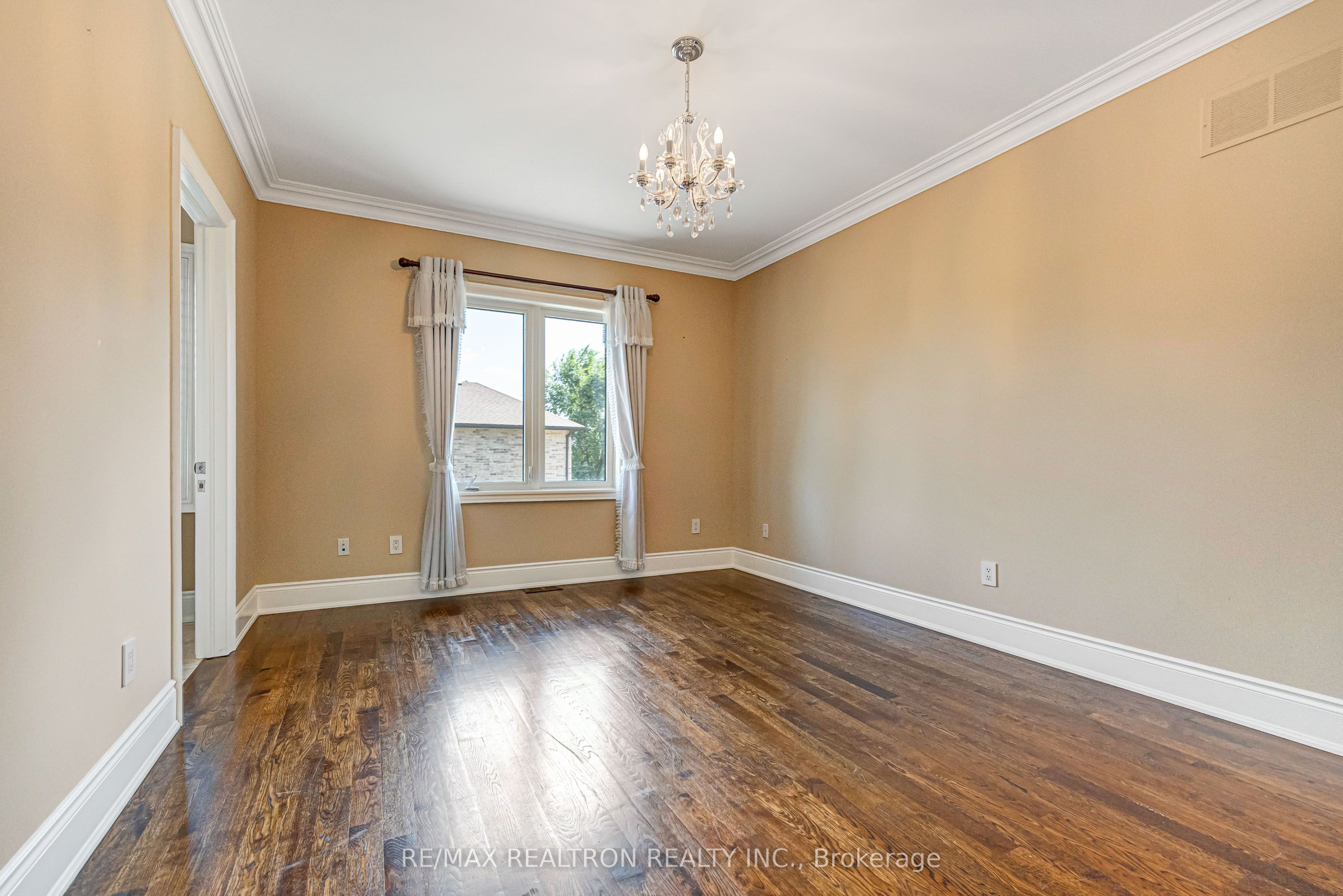 249 Holmes Avenue Property Photo 34
