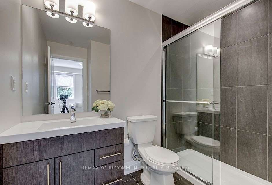 780 E Sheppard Avenue Th08 Property Photo 7
