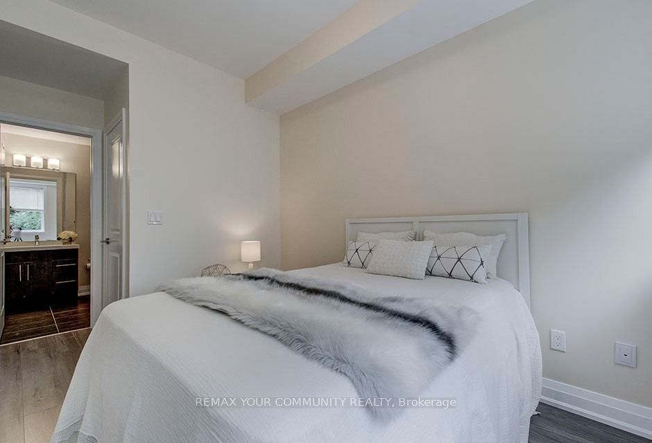 780 E Sheppard Avenue Th08 Property Photo 8