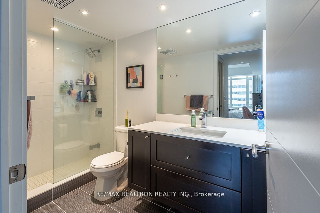 525 Adelaide Street W 1712 Property Photo 17