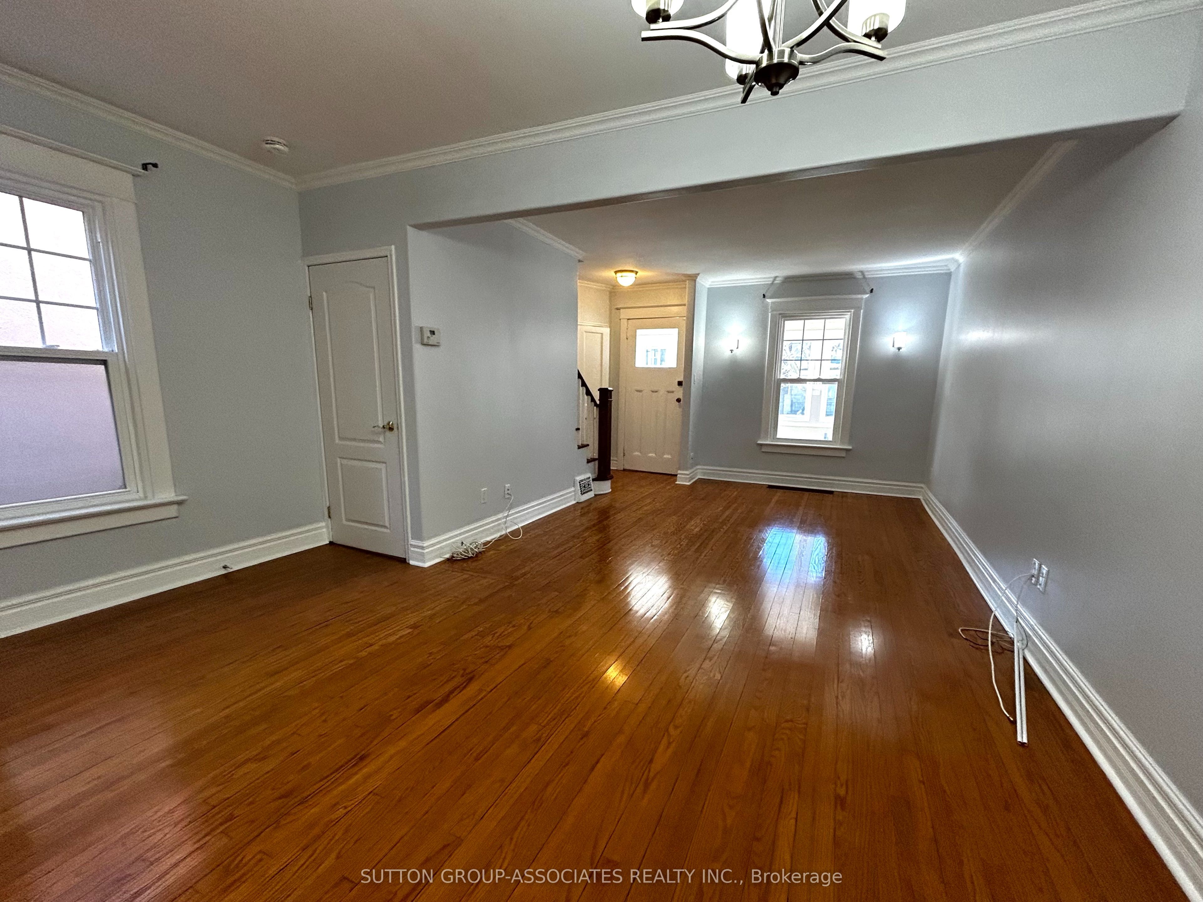 129 Kenwood Avenue Property Photo 6