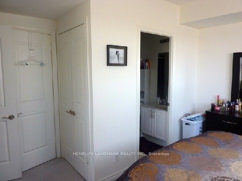 135 Wynford Drive 1605 Property Photo 6