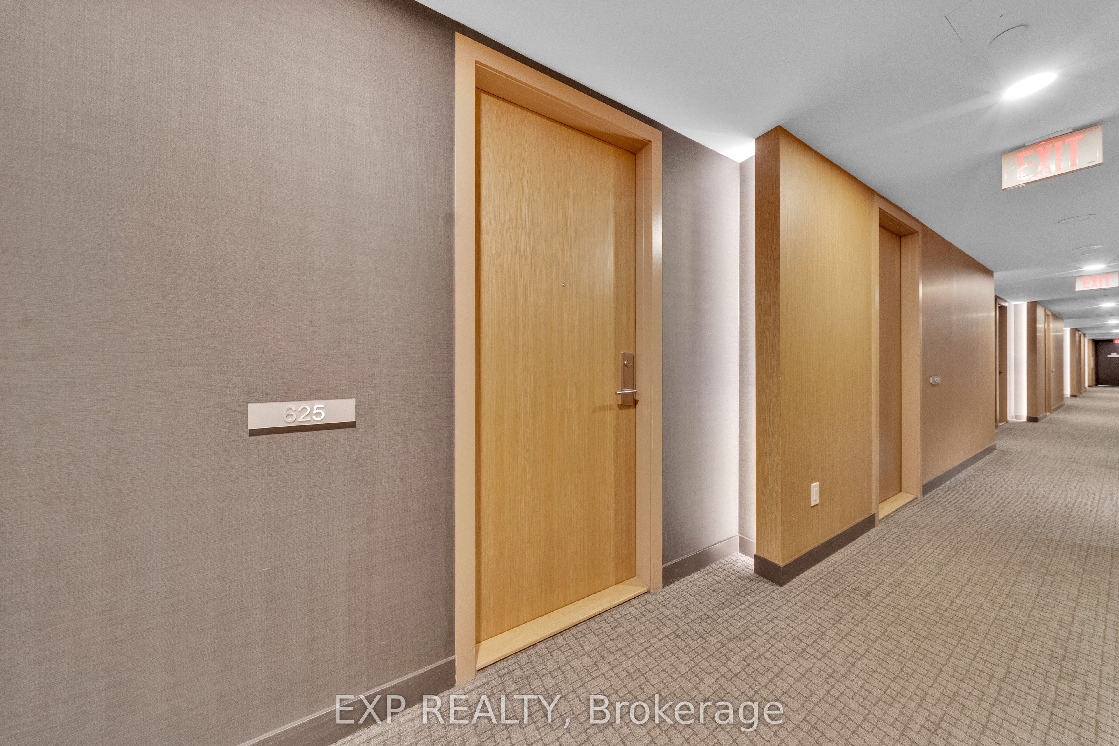629 King Street 625 Property Photo 2