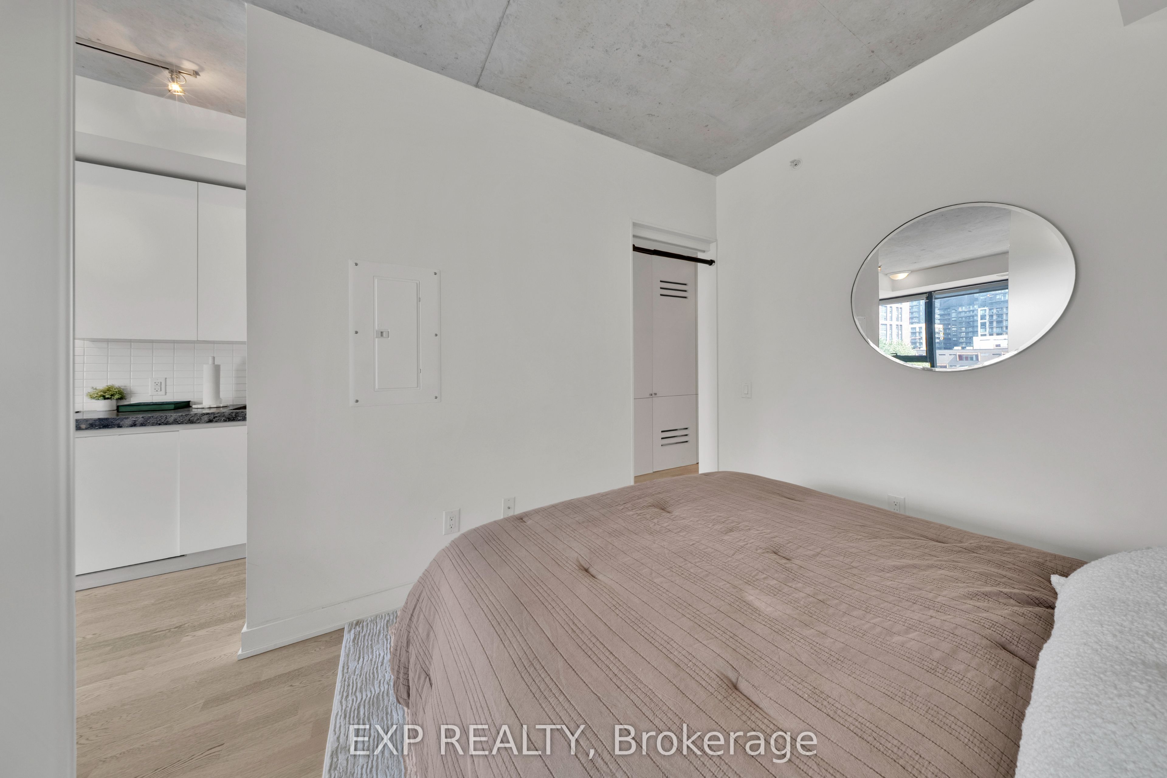 629 King Street 625 Property Photo 6
