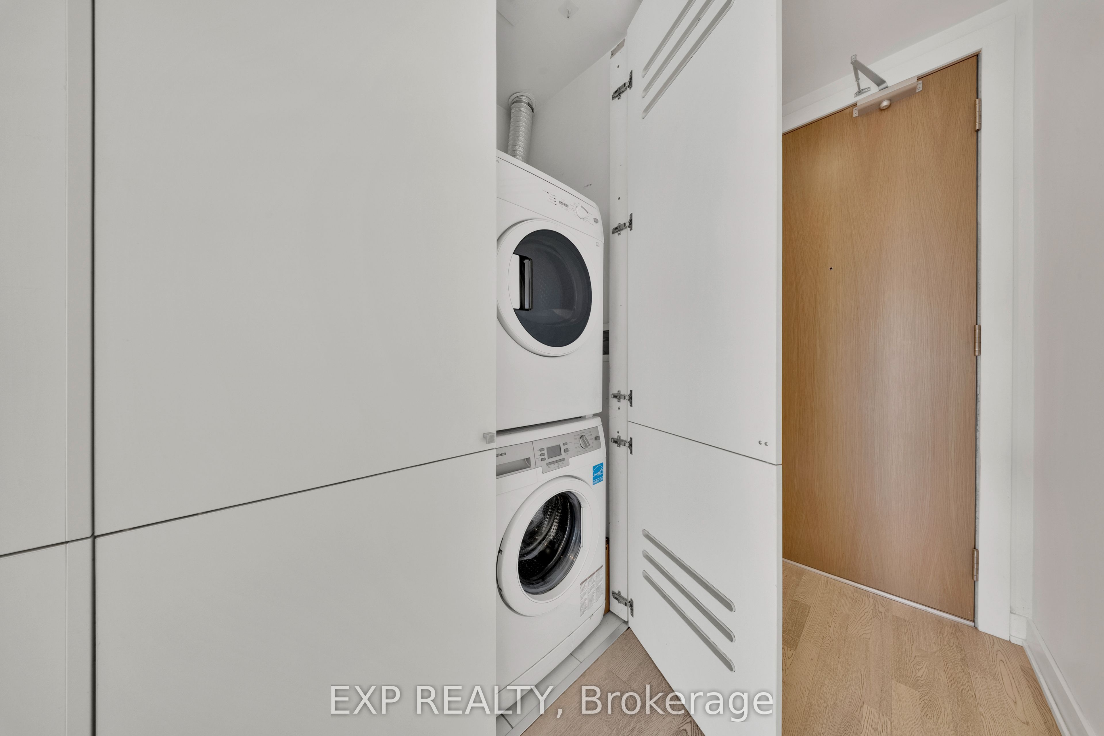 629 King Street 625 Property Photo 11