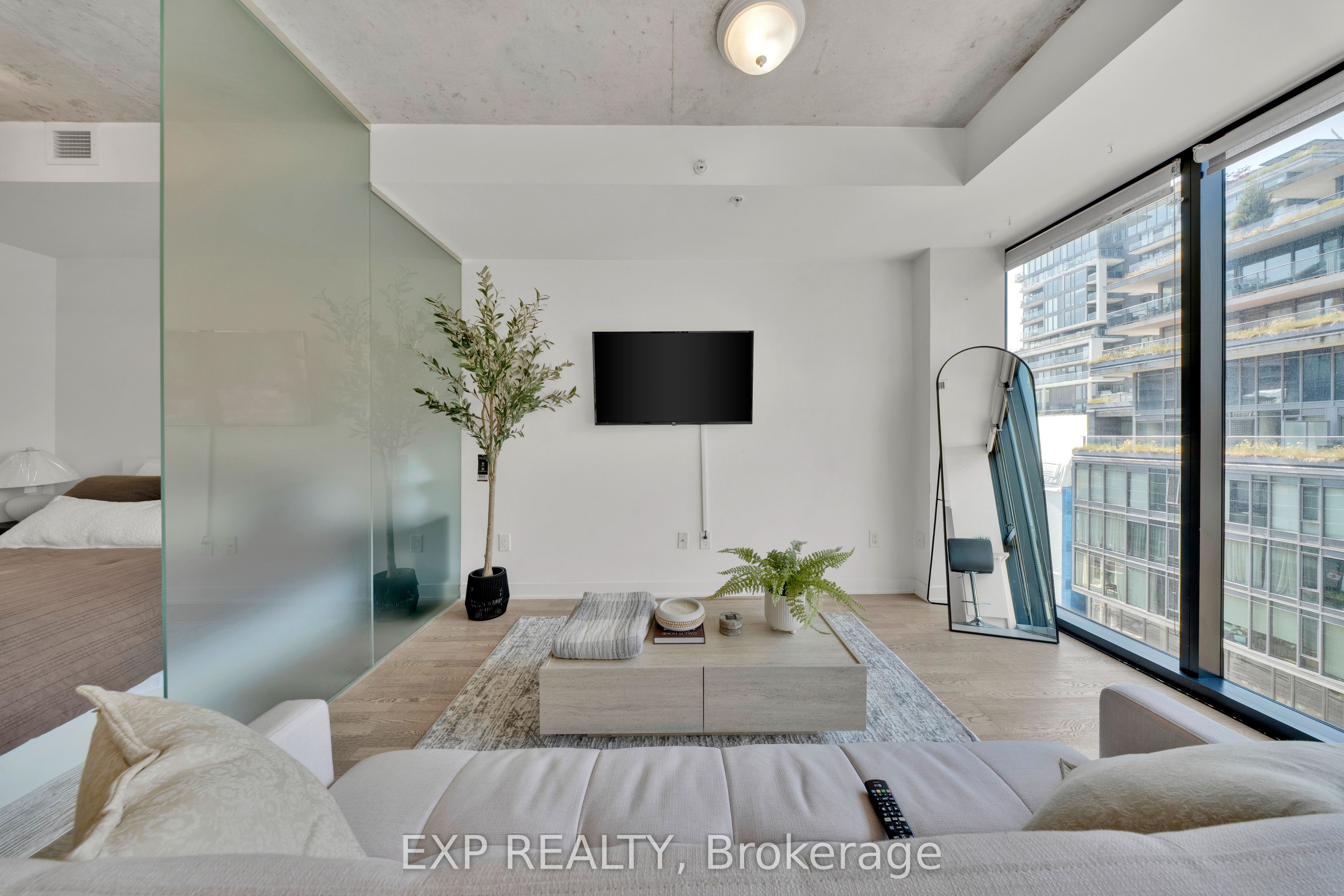 629 King Street 625 Property Photo 12