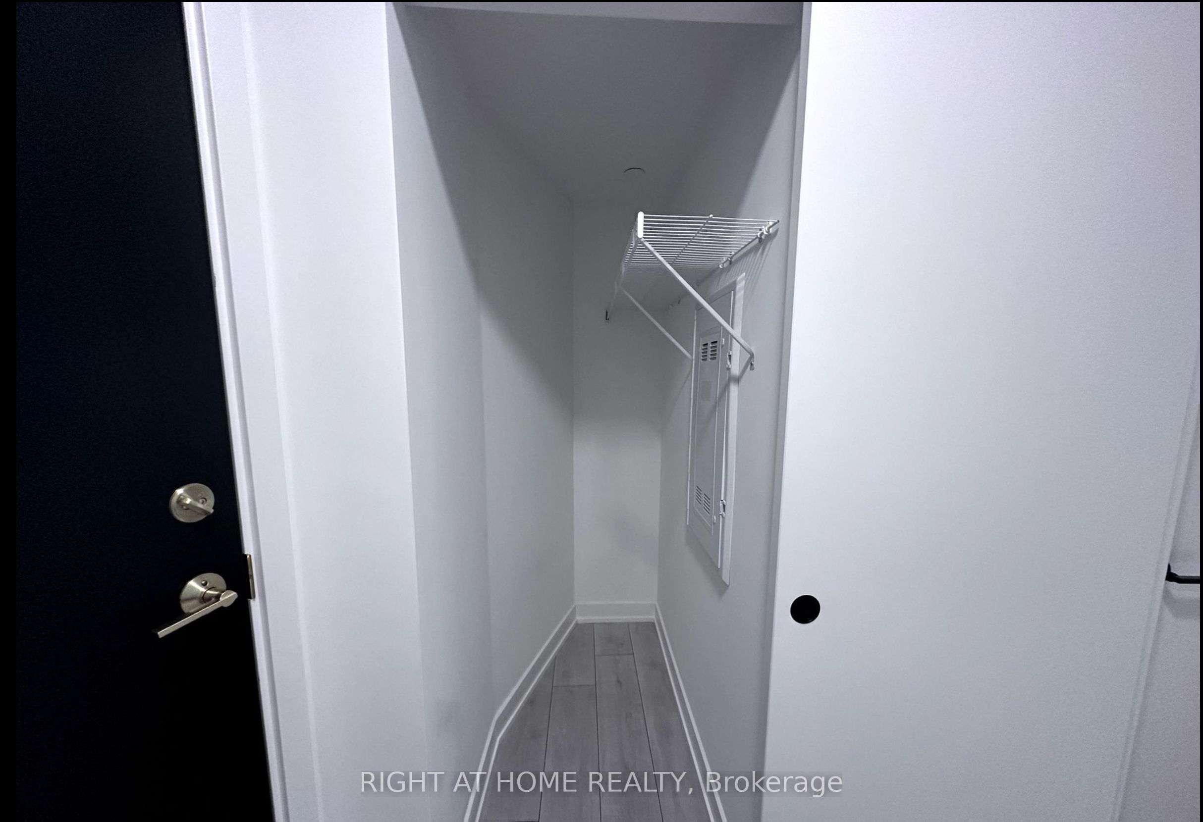 5 Lakeview Avenue 301 Property Photo 6