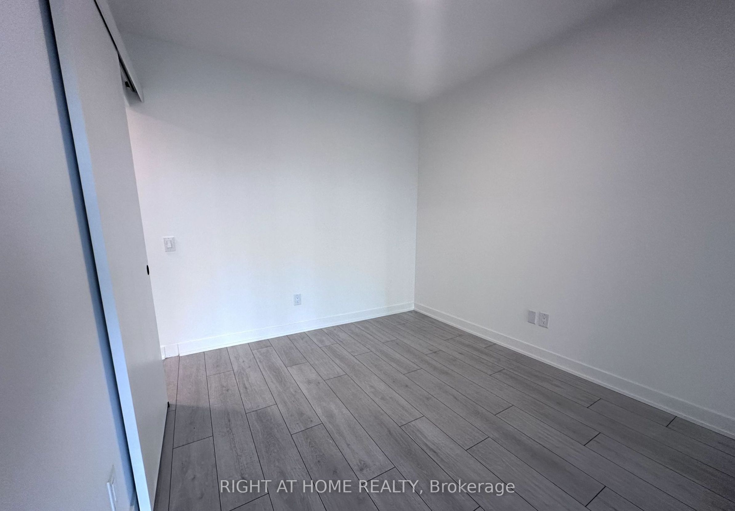 5 Lakeview Avenue 301 Property Photo 16