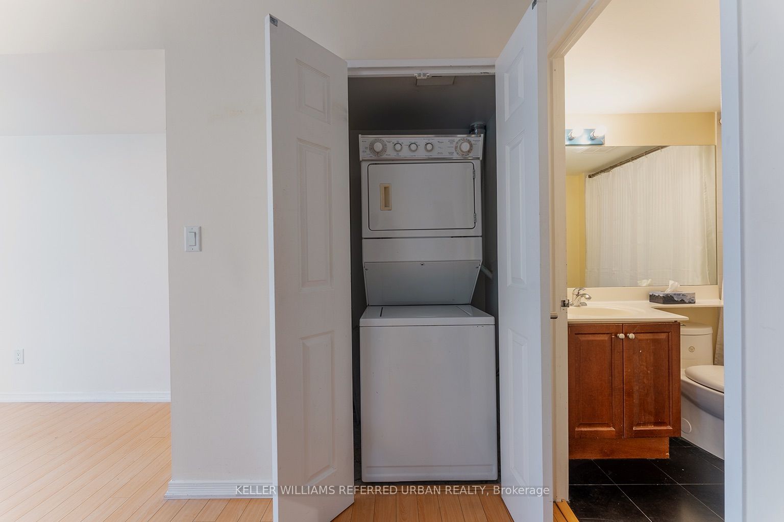 230 King Street E 304 Property Photo 4