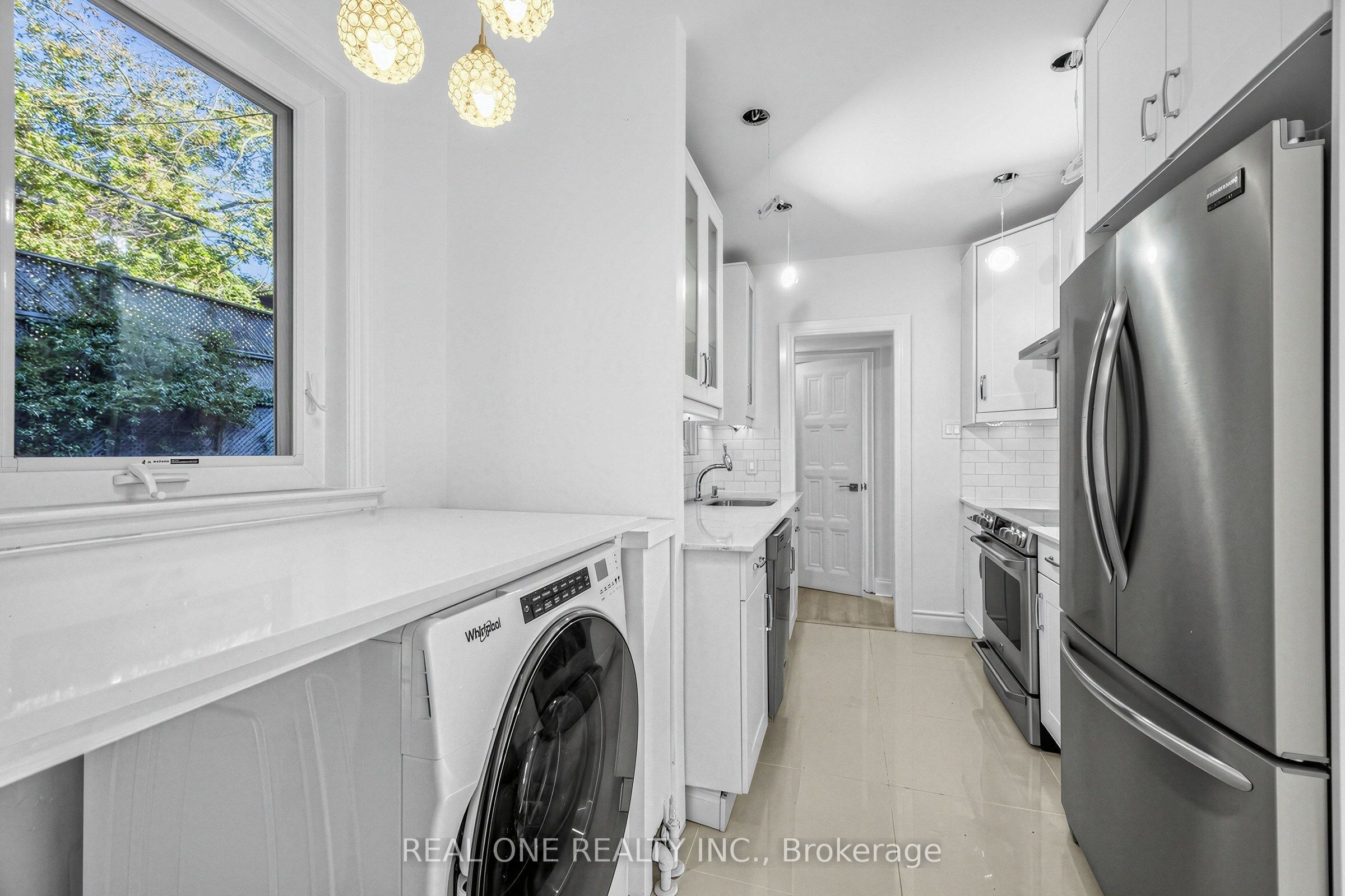 603 Spadina Road Property Photo 3