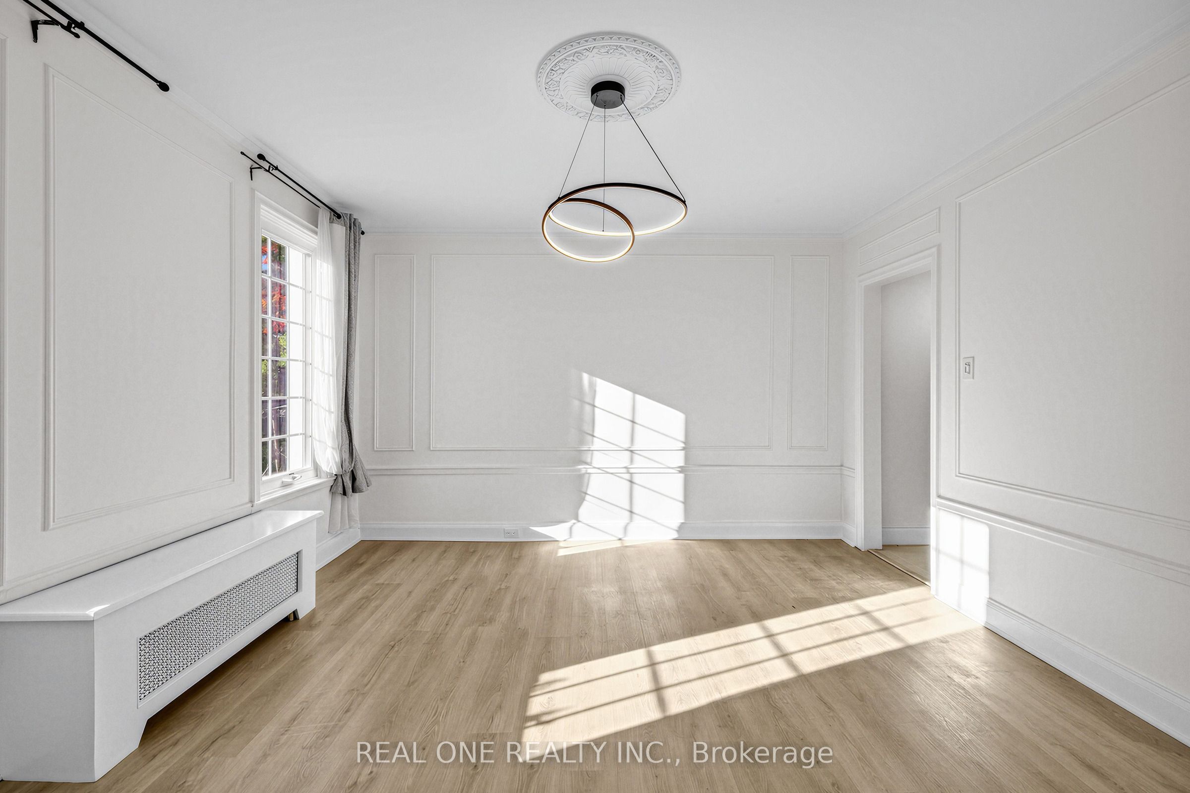 603 Spadina Road Property Photo 9