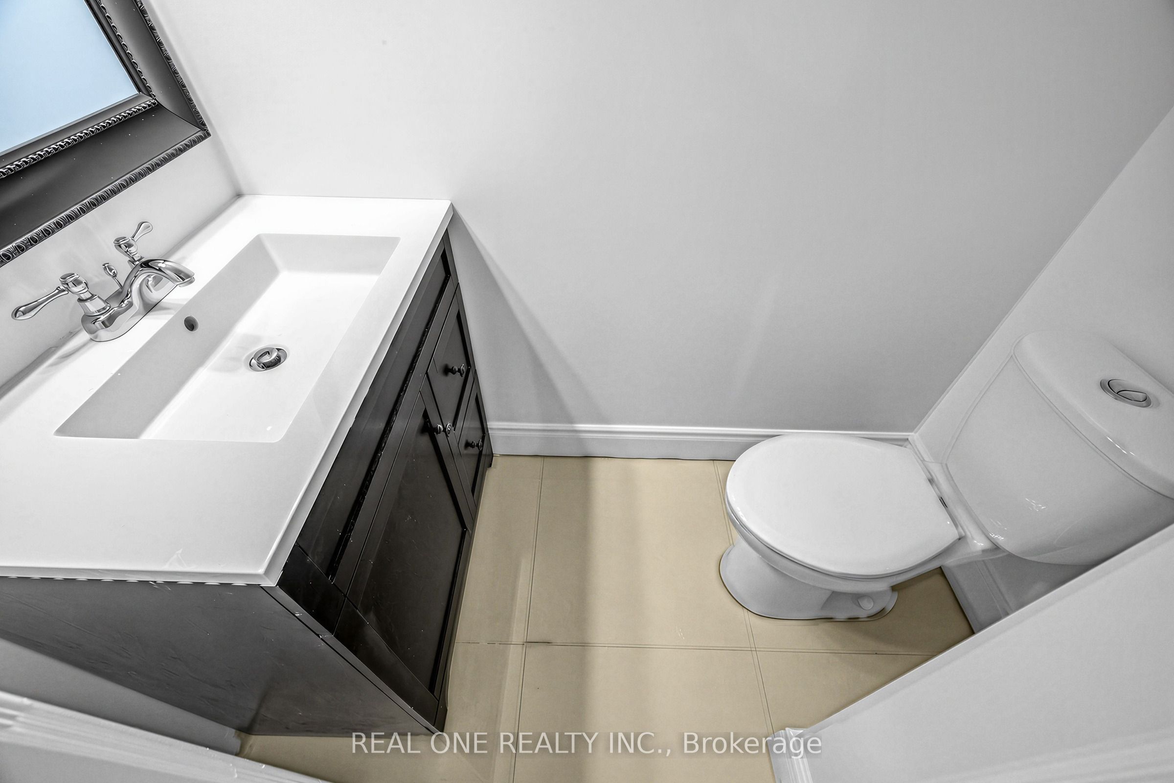 603 Spadina Road Property Photo 11