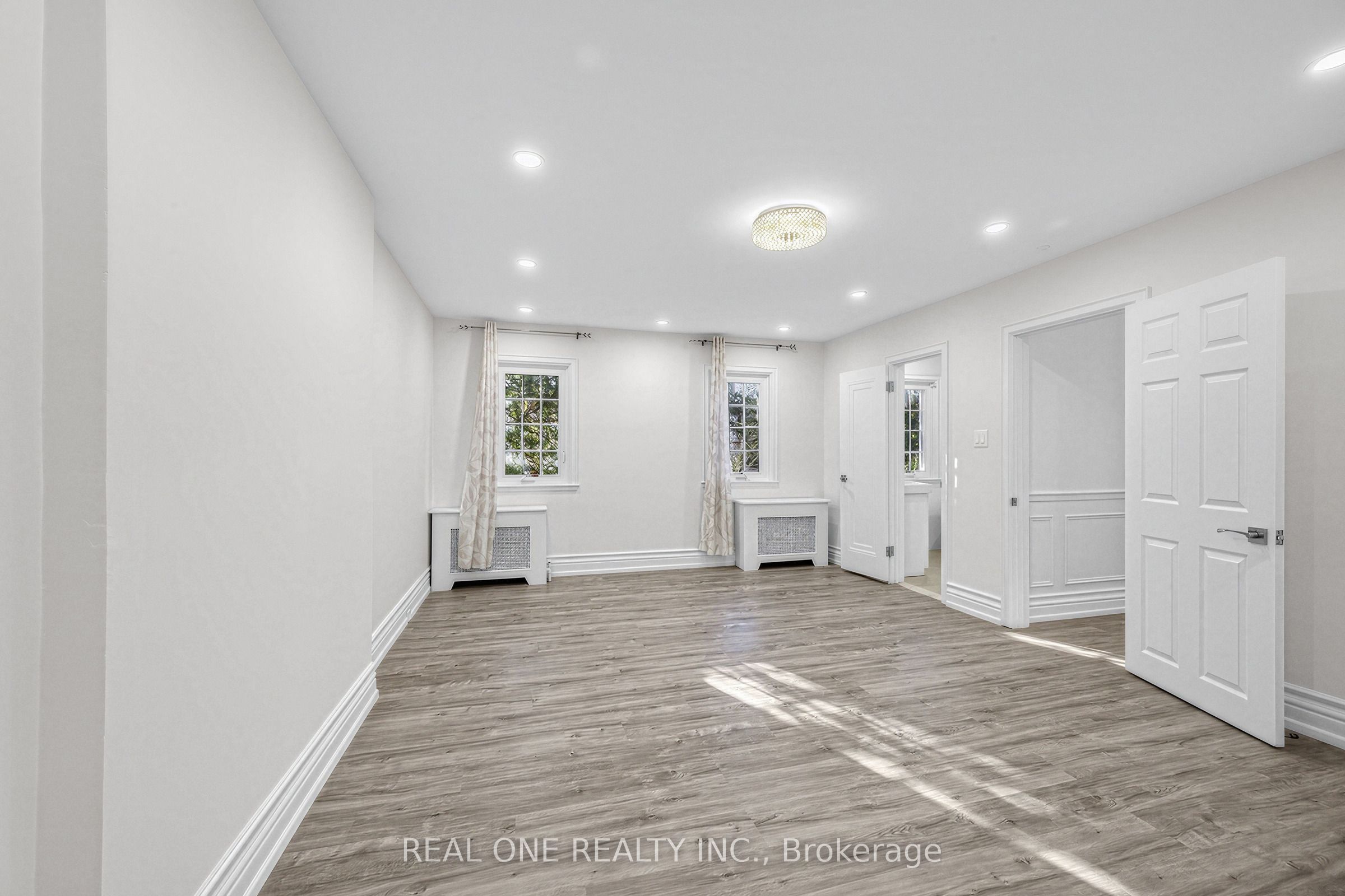 603 Spadina Road Property Photo 14