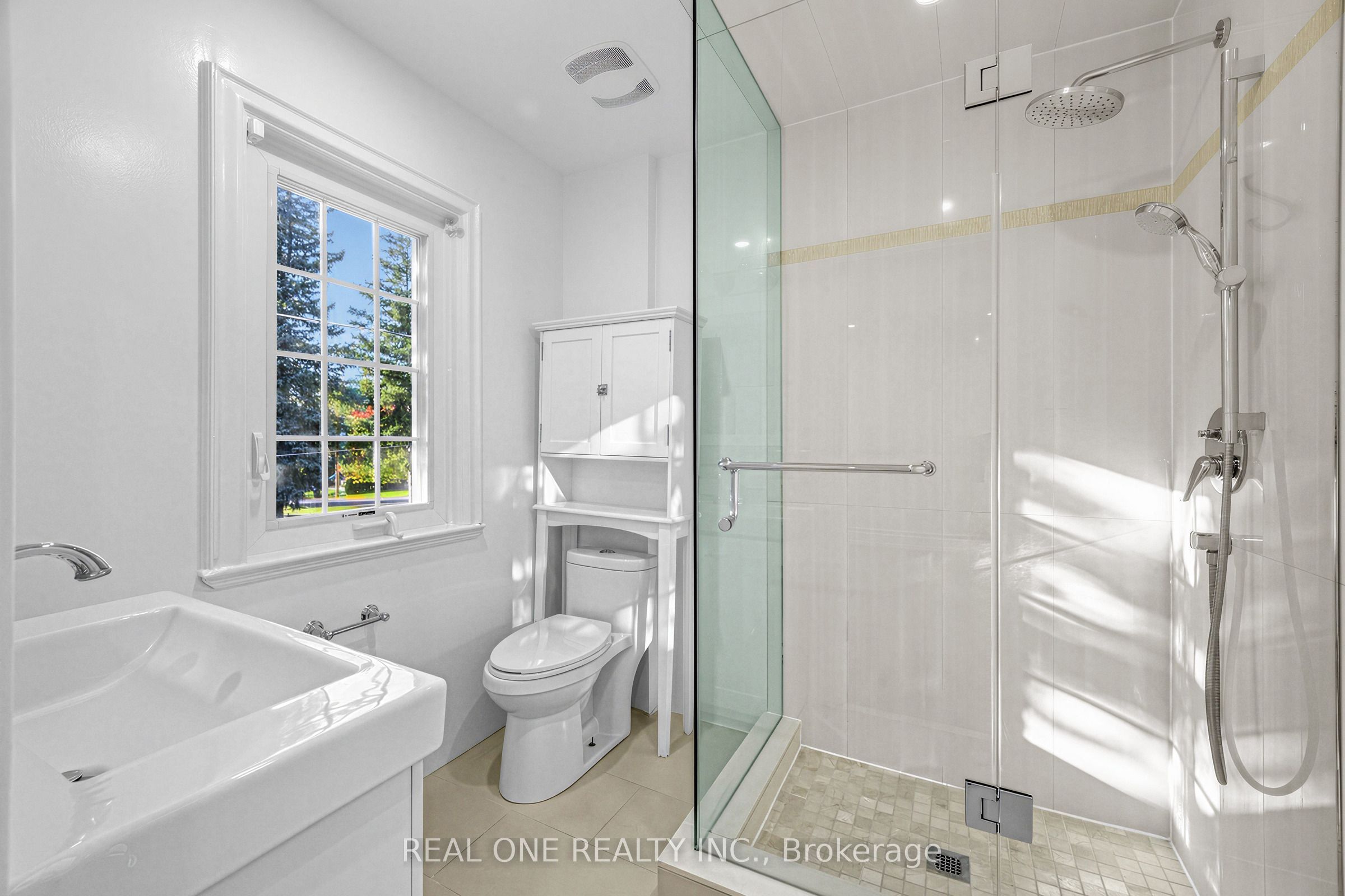 603 Spadina Road Property Photo 16