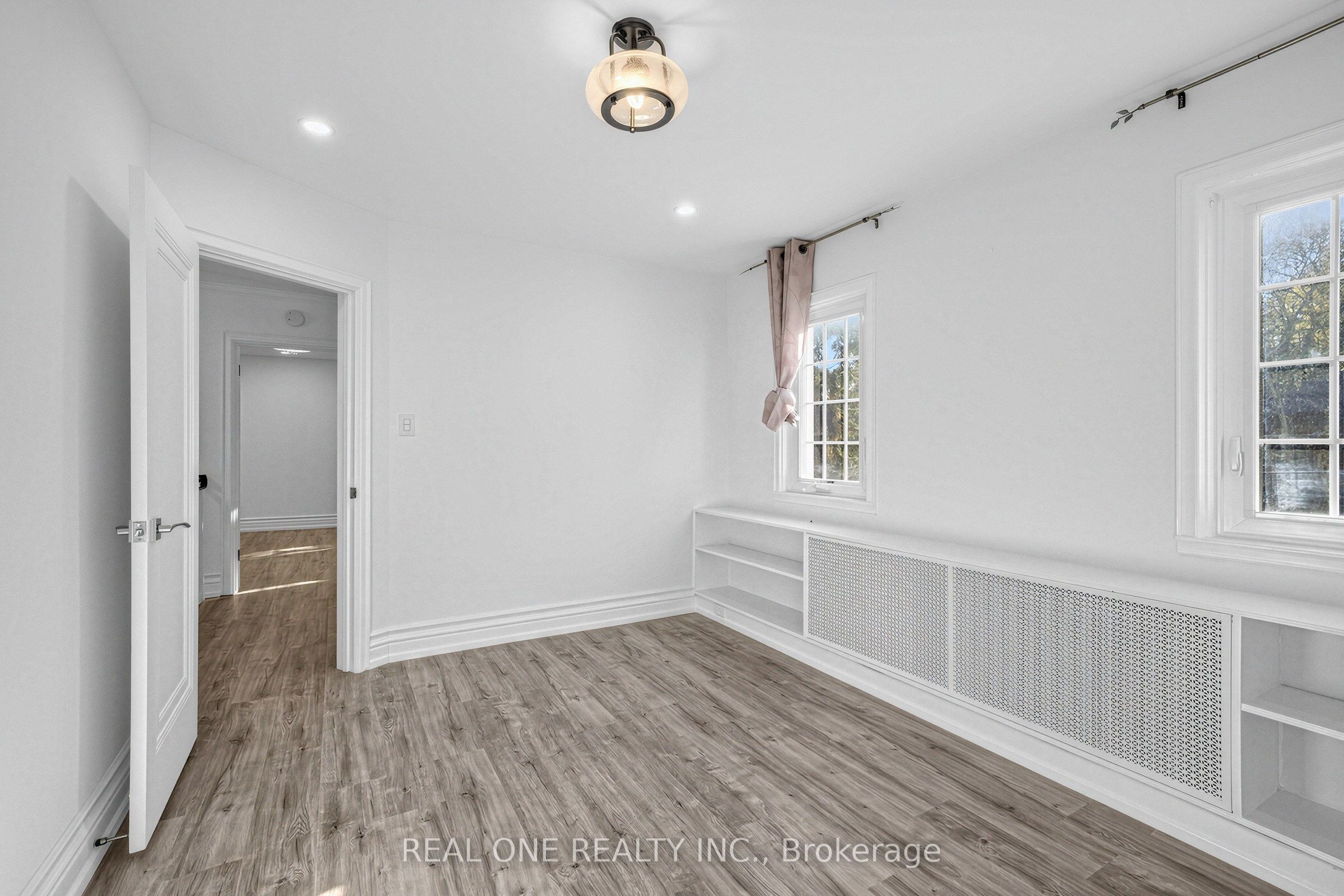 603 Spadina Road Property Photo 19