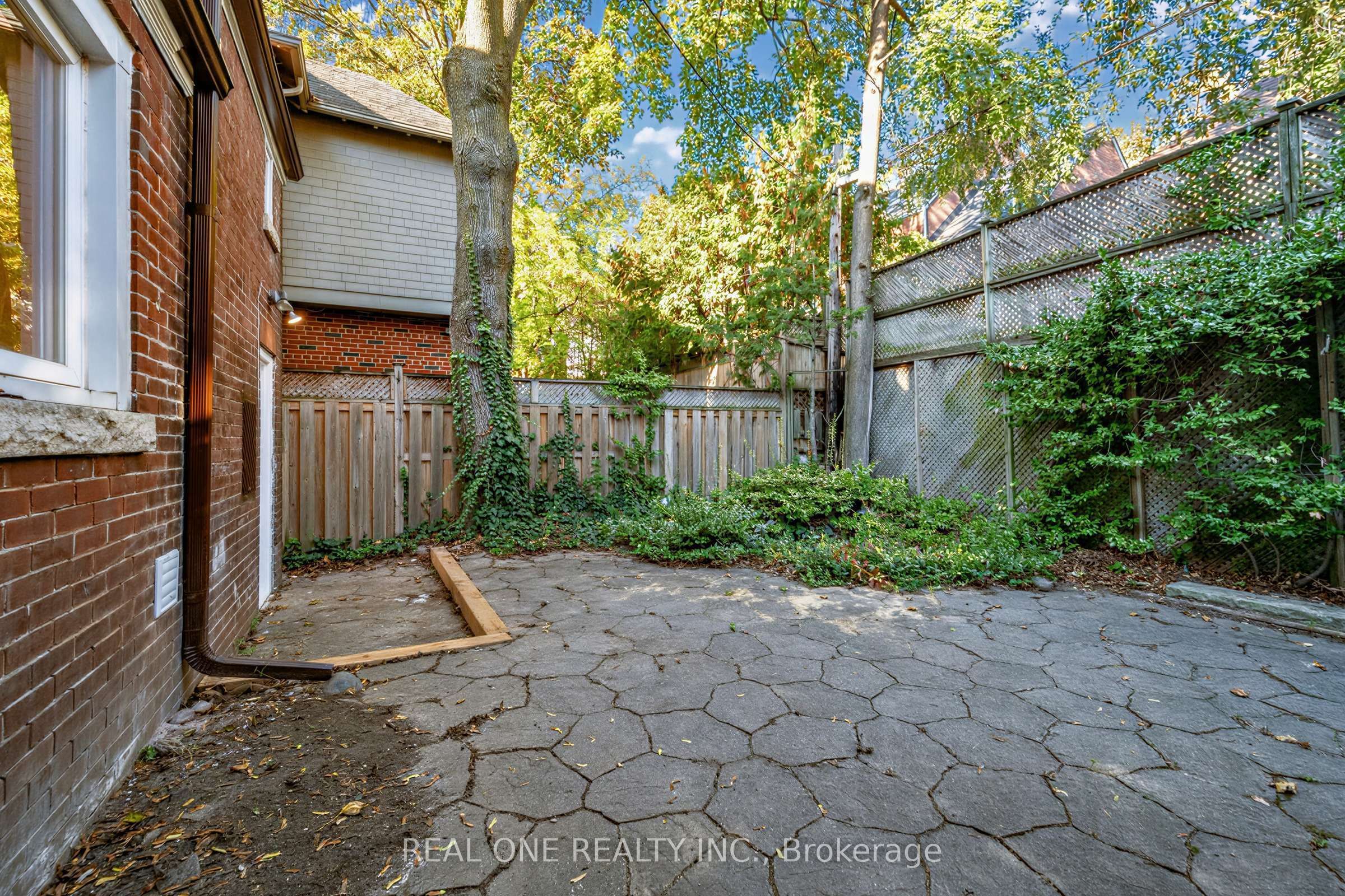 603 Spadina Road Property Photo 25
